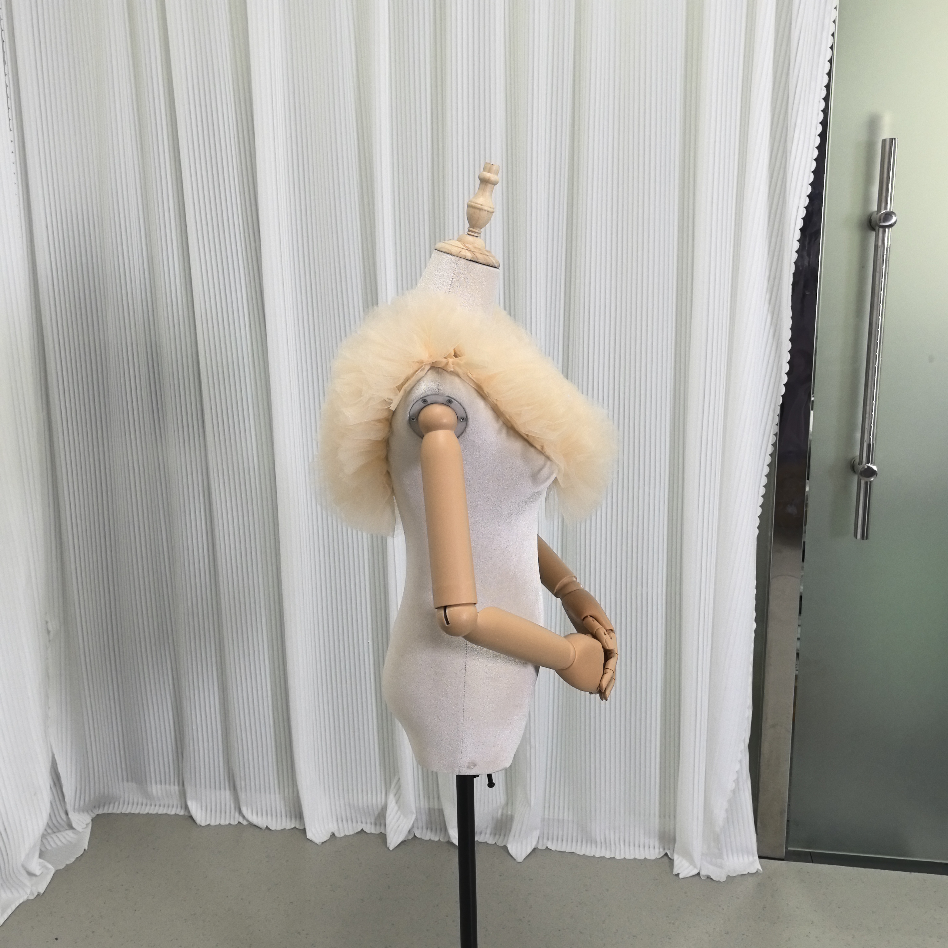 取り外しオフショルダー シャンパン色 ソフトチュール 編み上げ 披露宴 前撮り 色直し