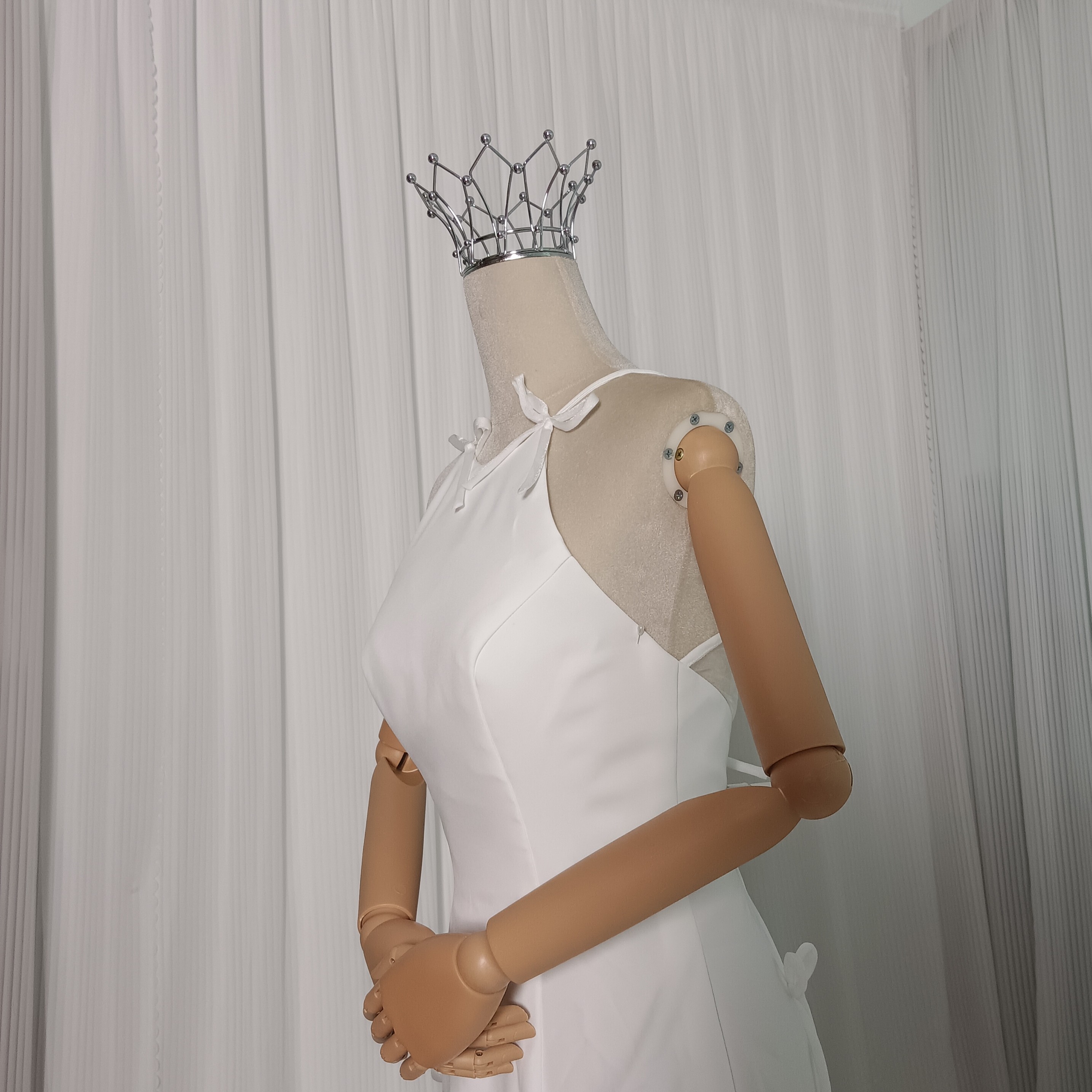 ウェディングドレス リボン ホルターネック 背中見せ ソフトマーメイドライン 結婚式 デザイン感 可愛い