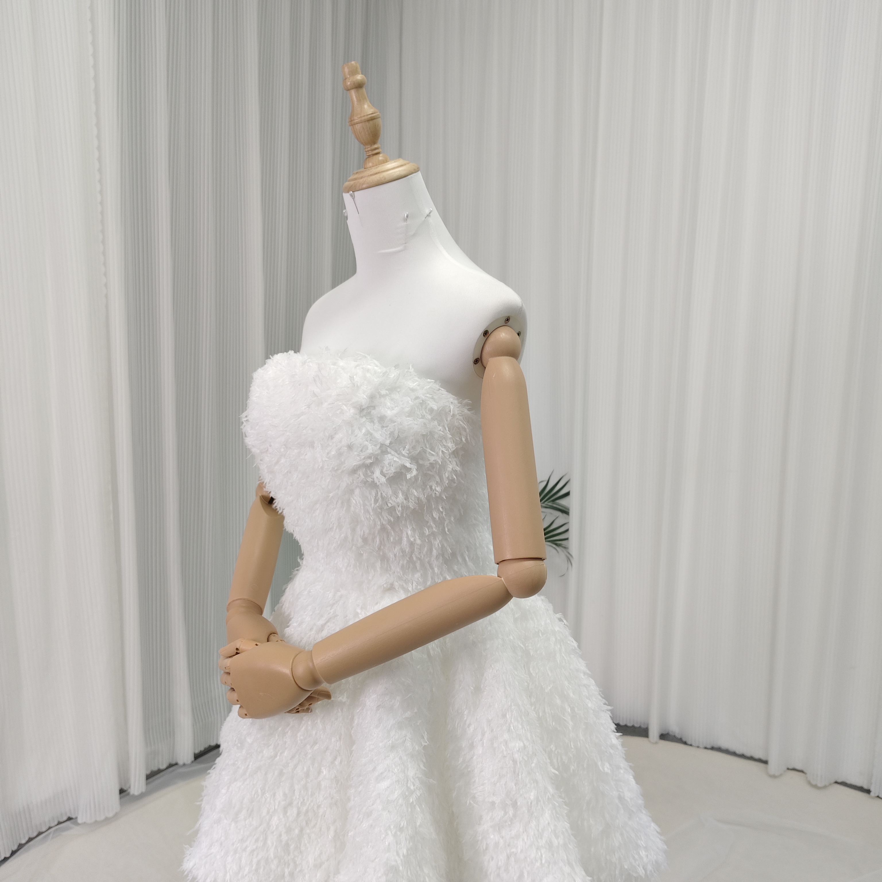 ウエディングドレス オフホワイト ミニワンピース+オーバースカート フェザー クレープ生地 可愛い 結婚式