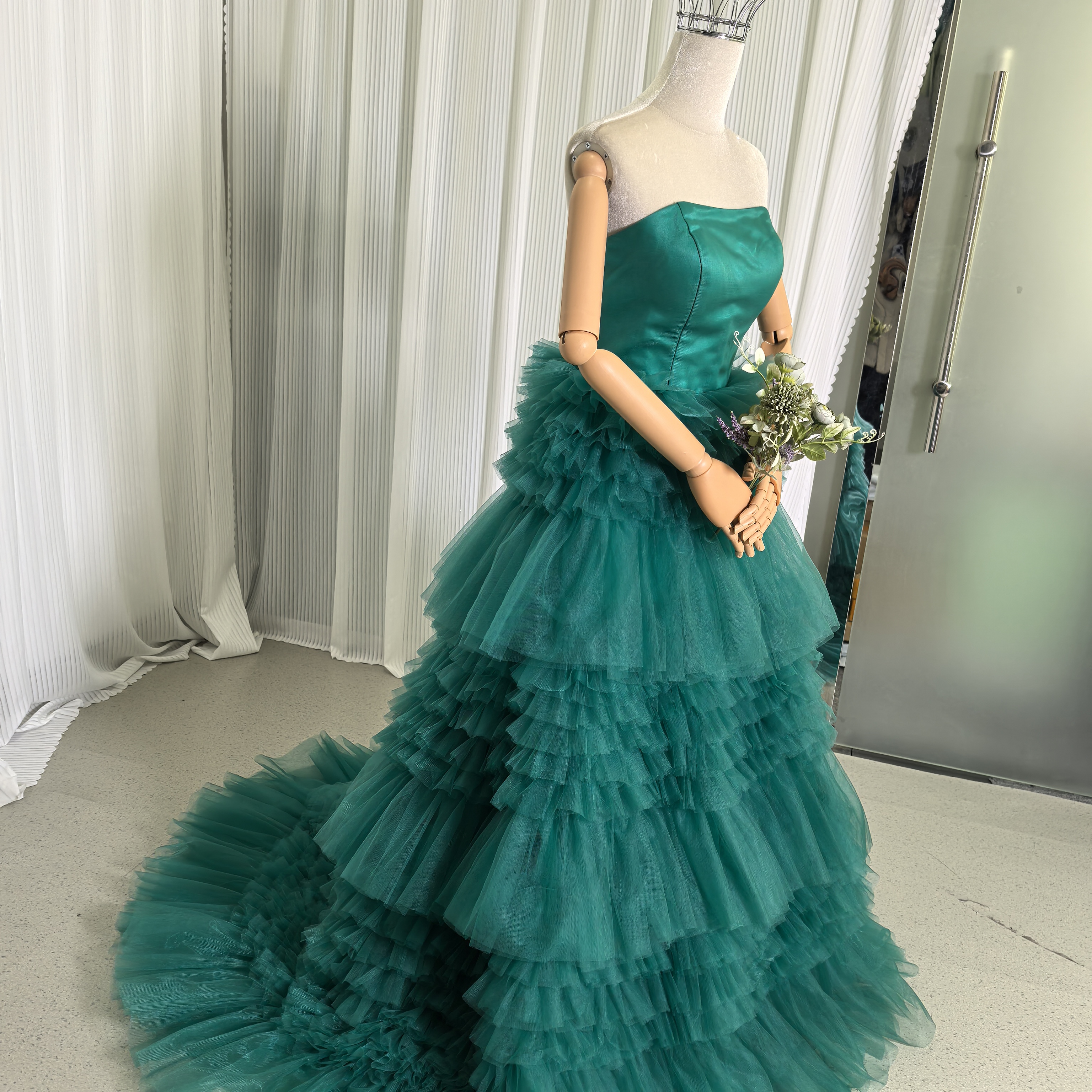 カラードレス ブルーグリーン ベアトップ 柔らかく重ねたチュールスカート 短トレー 前撮り 演奏会/音楽会