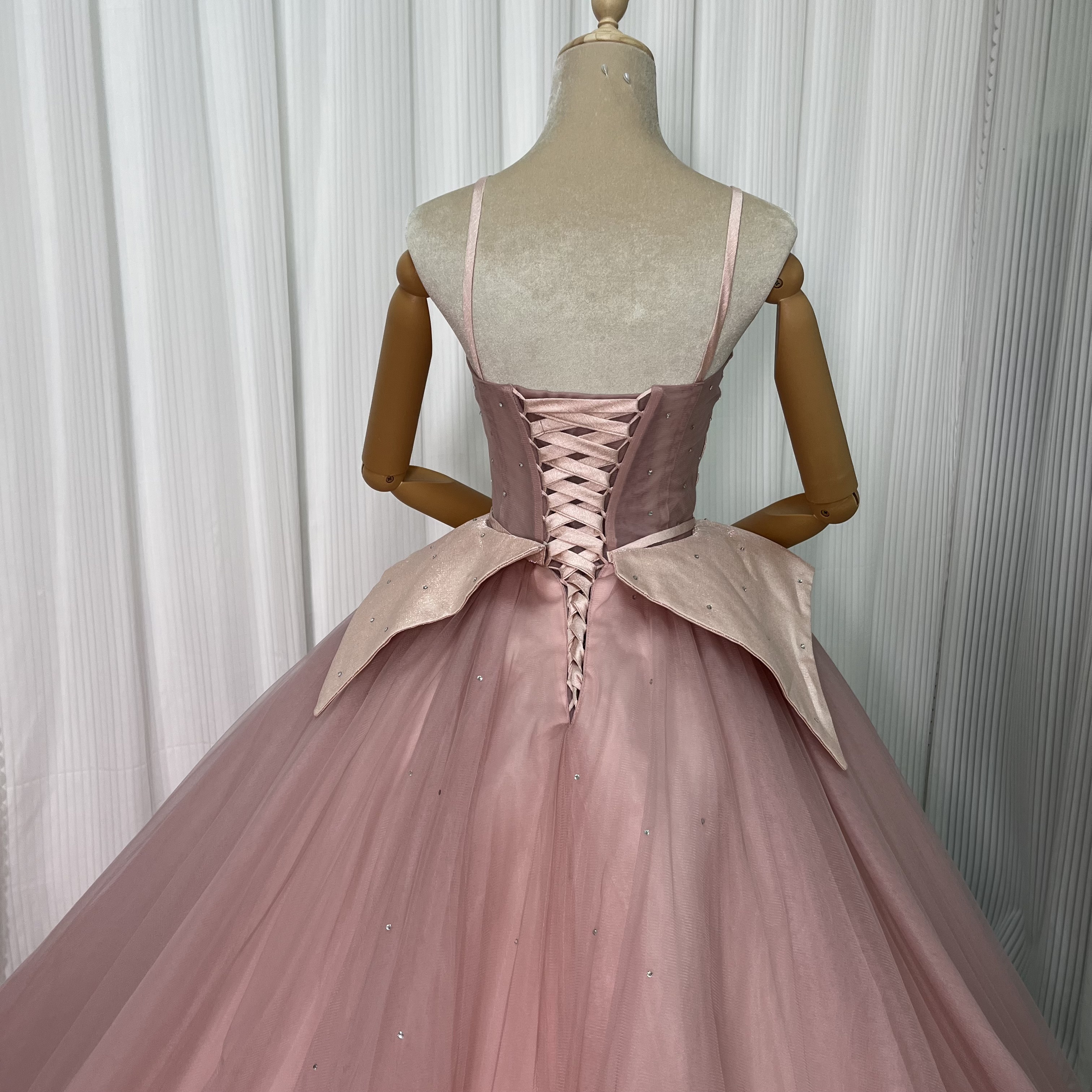 美品！オリジナルドレス ピンク カラードレス パール 編み上げ ボリュームドレス 披露宴