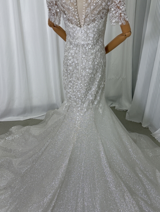 フランス風 ウエディングドレス Vネック 短袖 ビジュー キラキラチュール マーメイドライン ロングトレーン 結婚式