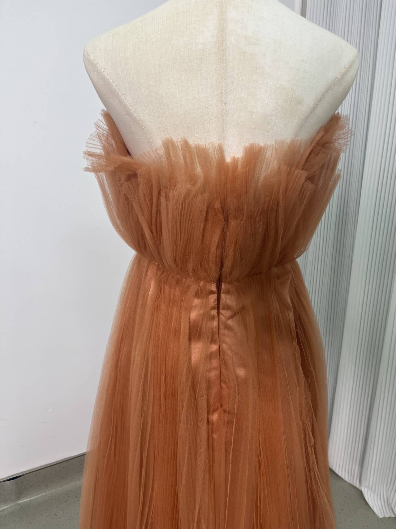 上品！パーティードレス テラコッタ色 プリーツスカート ベアトップ ファスナー ロング 前撮り