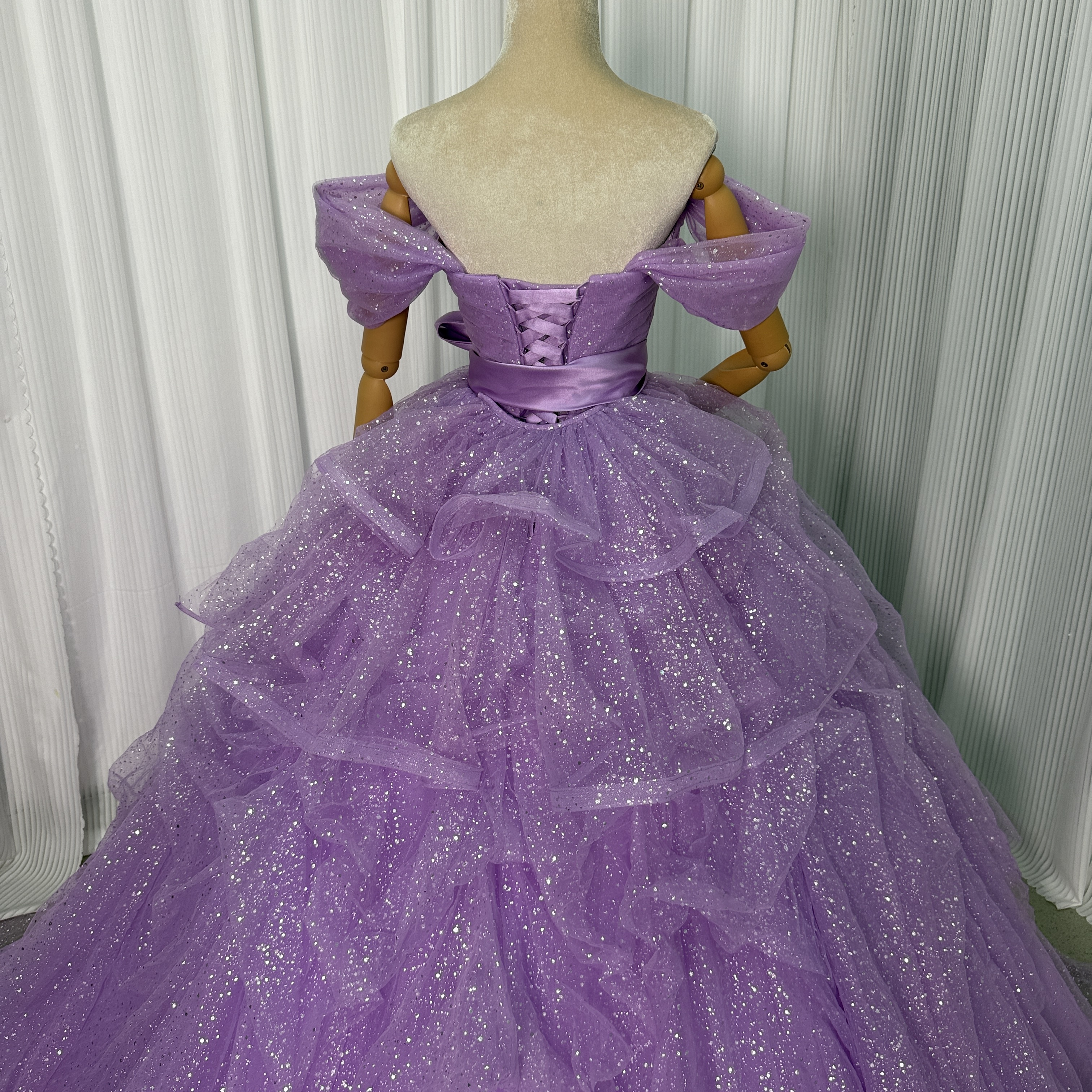 カラードレス パープル キラキラチュール 取り外しオフショルダー サッシュベルト ラッフルフリル 花嫁