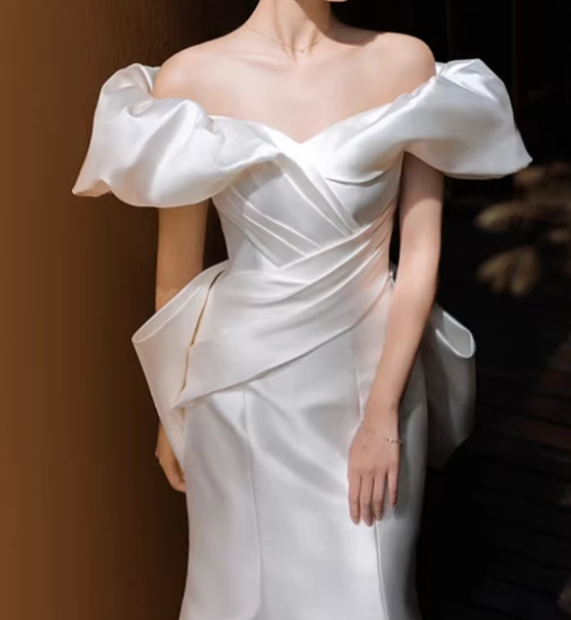ウエディングドレス オフショルダー マーメイドライン 豪華なバックリボン ロイヤルサテン 結婚式