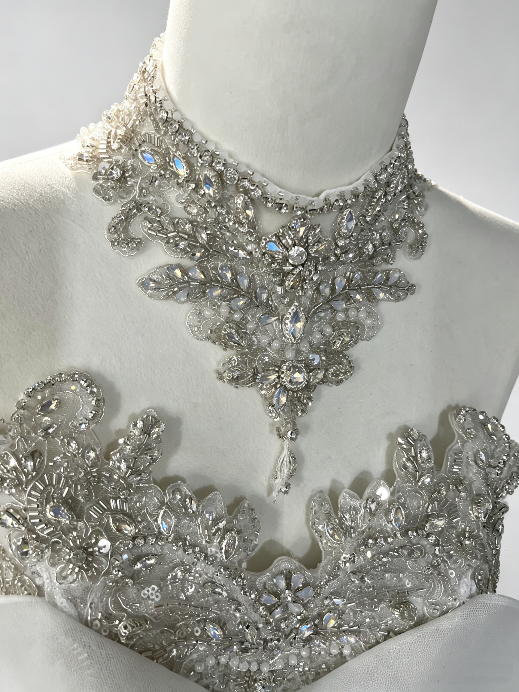 豪華！韓国風ドレス ウェディングドレス プリンセスライン ビジュードレス 華やかなトレーン 結婚式