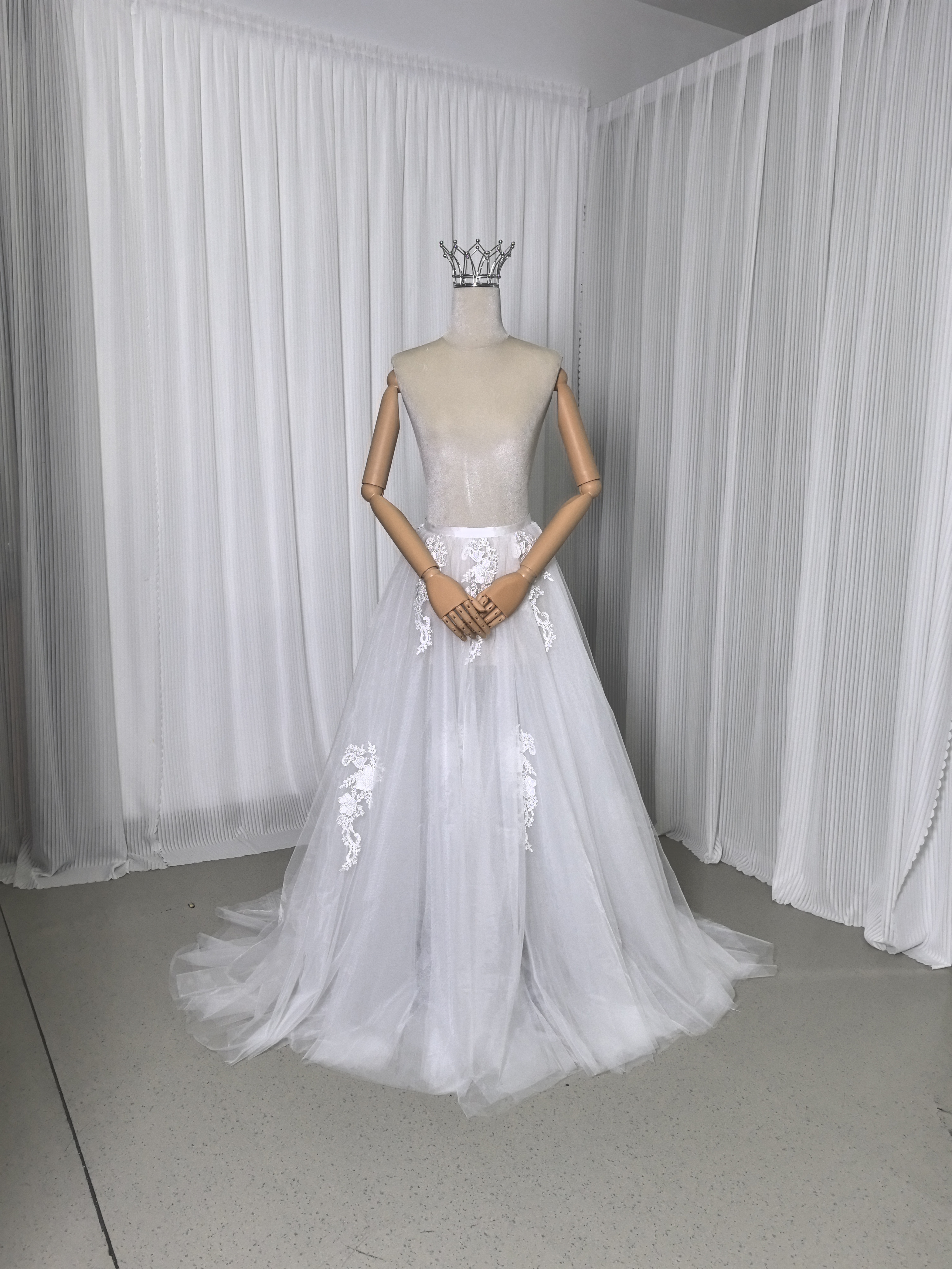 オーバースカート ソフトチュール 繊細レース 編み上げ 披露宴/結婚式 ウェディングドレス