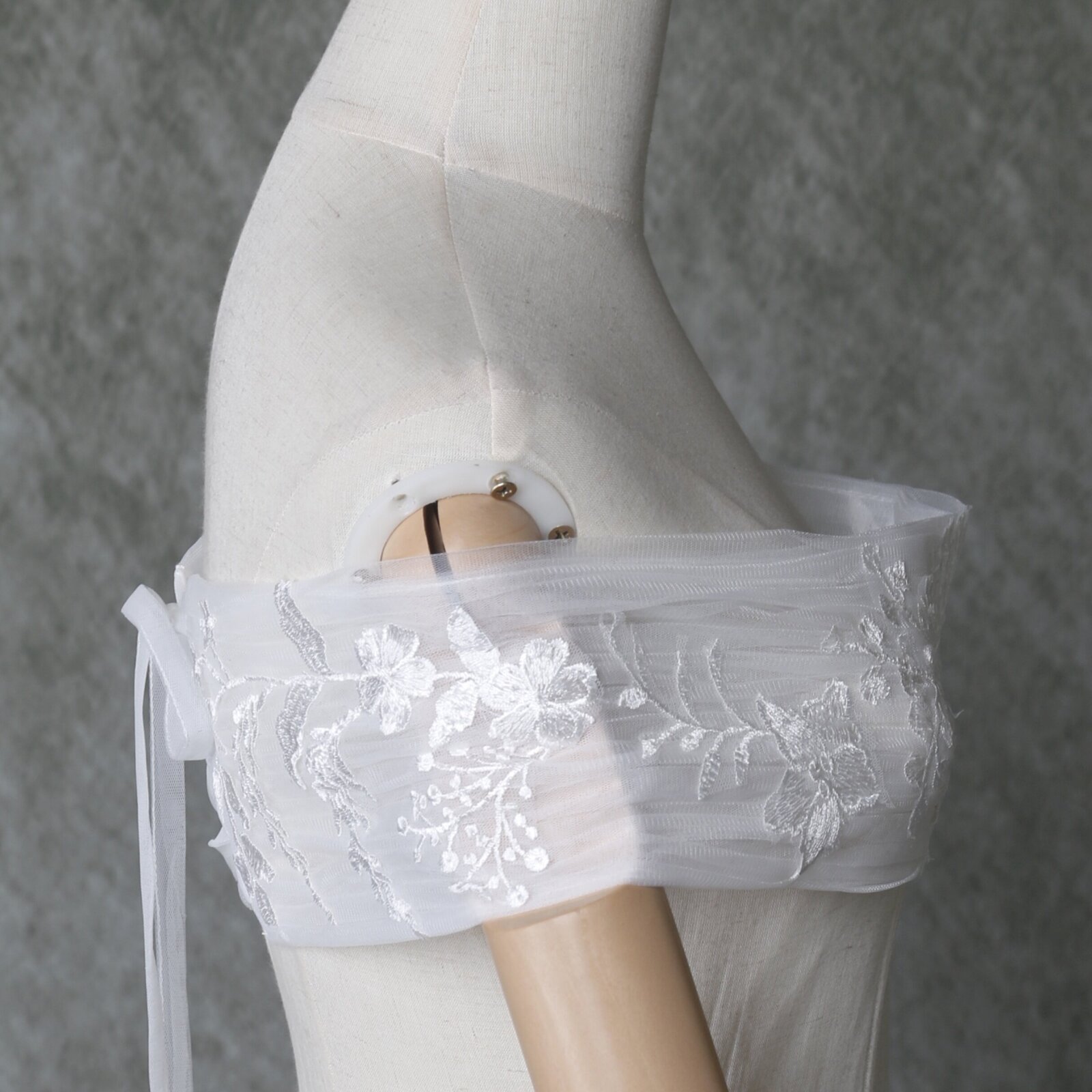 送料無料！上品レースオフショルダーのみ　ドレスアレンジ　付け襟　サイズ調整可能　ウエディングドレス小物