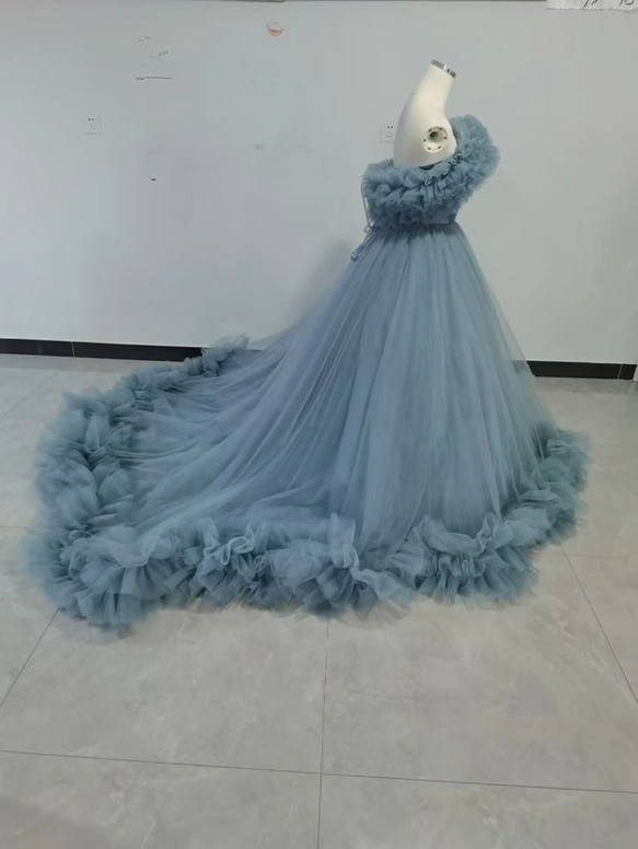 実例写真！カラードレス ブルー 取り外しオフショルダー ラッフルフリル ソフトチュール デザイン感 花嫁