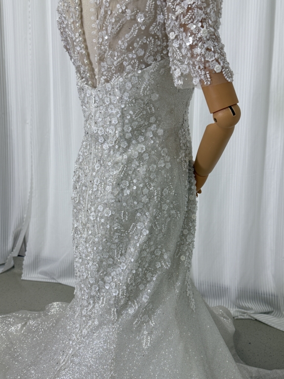 フランス風 ウエディングドレス Vネック 短袖 ビジュー キラキラチュール マーメイドライン ロングトレーン 結婚式