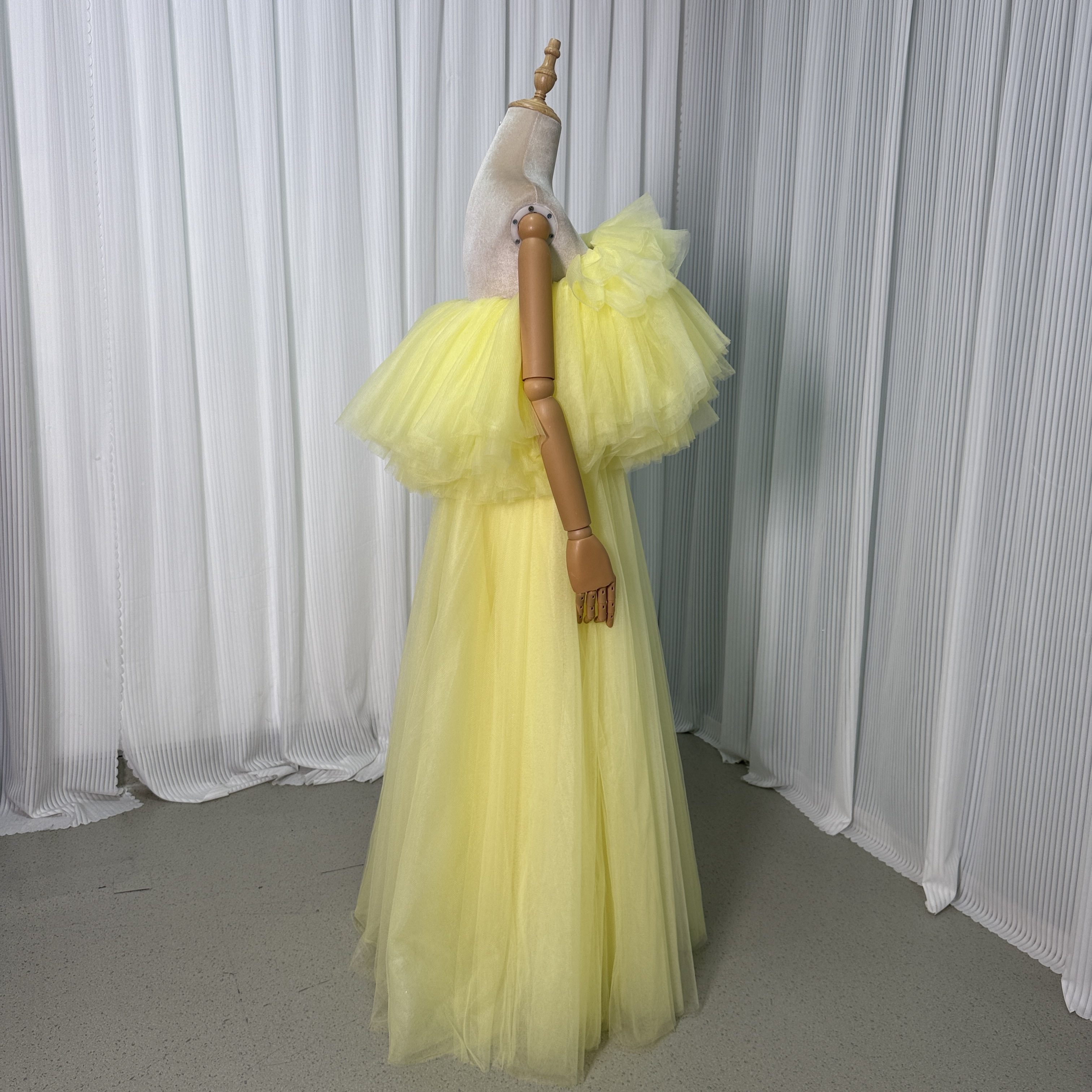 カラードレス イエロー ベアトップ ソフトチュール ボリュームドレス 音楽会/発表会など