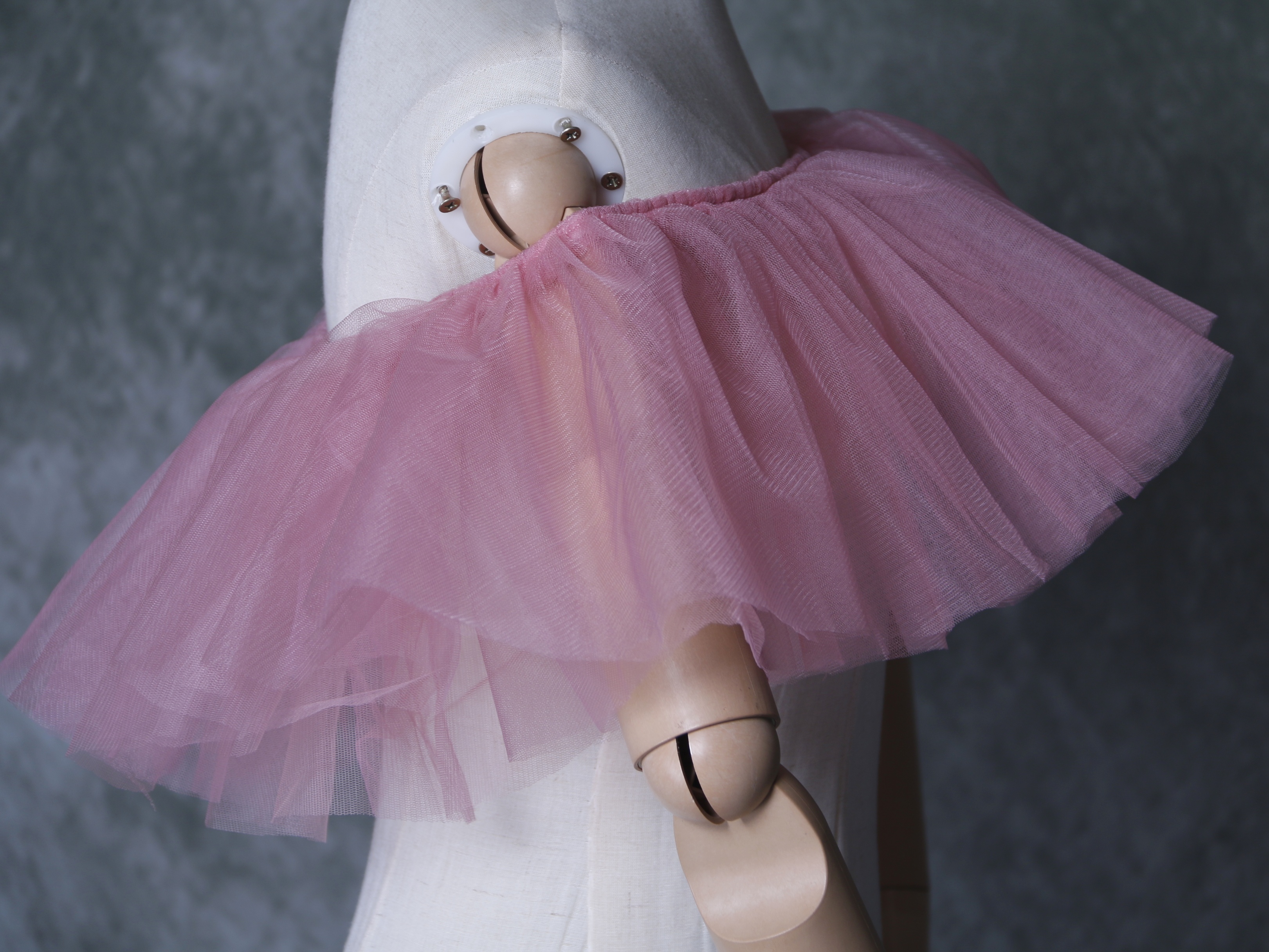 オフショルダー ピンク ソフトチュール デザイン感 ストレッチ ウエディングドレス