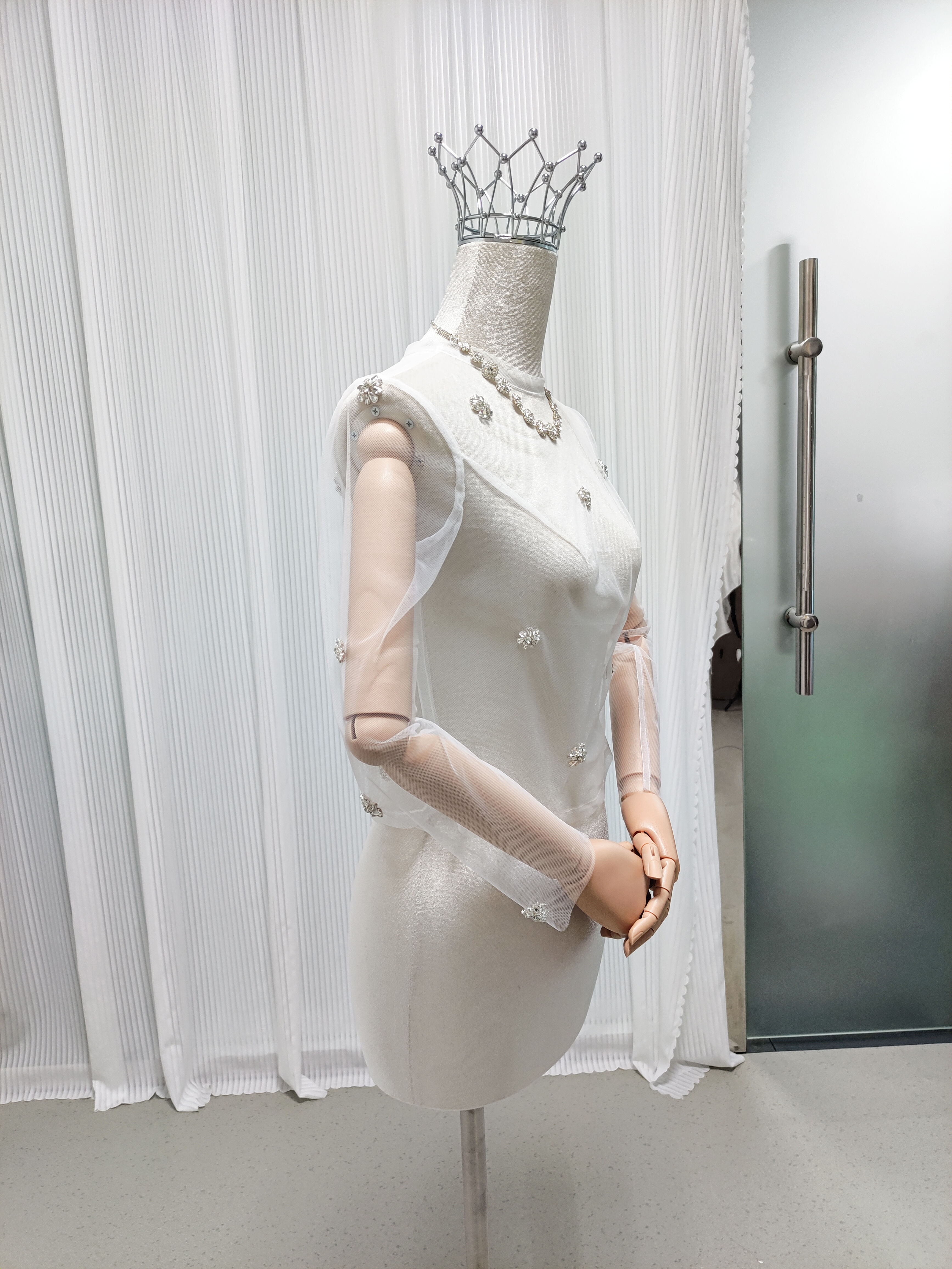 トップス ロングスリーブ ハンドメイド キラキラのハンドビーディング シースルー ウェディングドレス