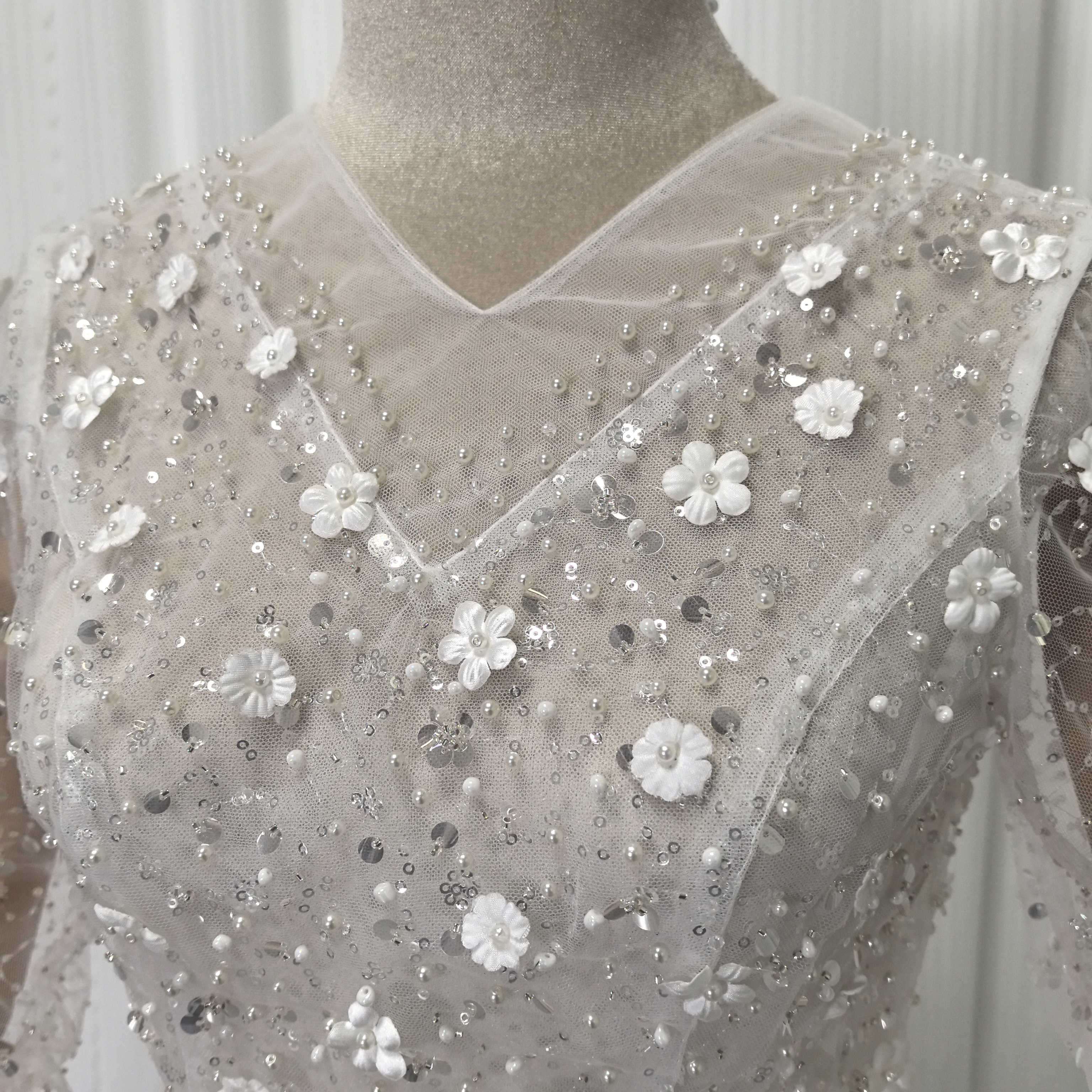 ボレロ ロングスリーブ 3D立体レース花刺繍 キラキラ光る刺繍 ウェディングドレス 編み上げ
