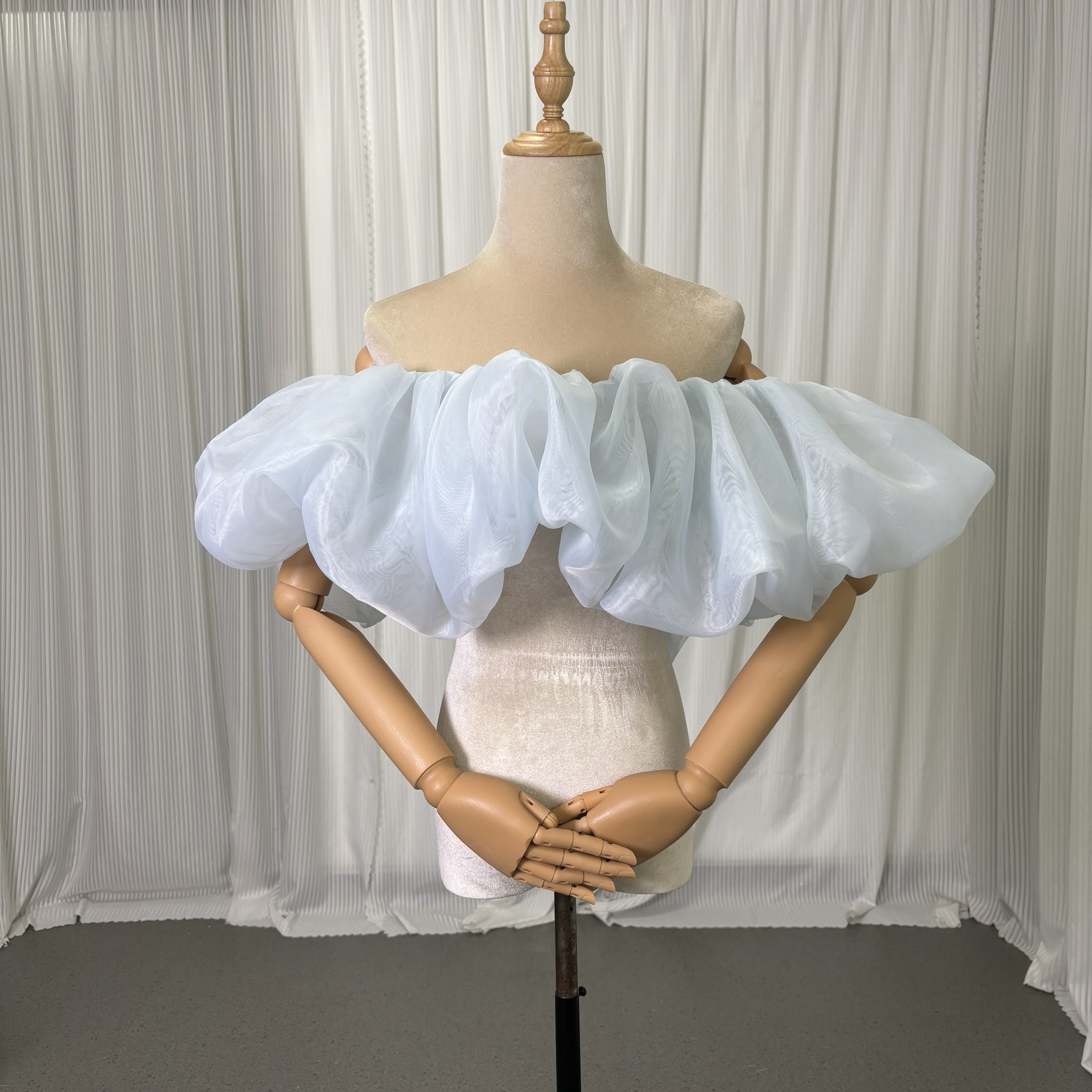 オフショルダー ライトブルー 上質オーガンジー 編み上げ ふわふわ エレガント 結婚式/披露宴