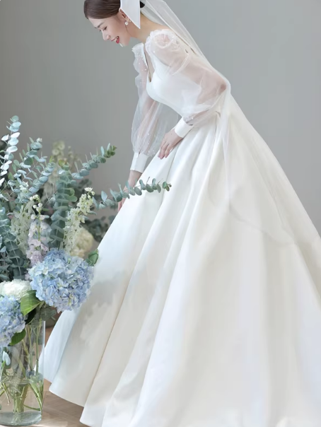 エレガント ウェディングドレス シースルー袖 プリンセスライン ロイヤルサテン 結婚式