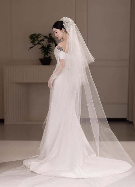 エレガント ウエディングドレス オフショルダー マーメイドライン 大人っぽい 結婚式
