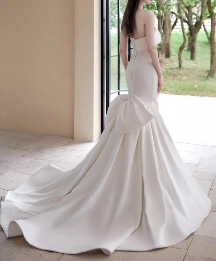 ウエディングドレス ベアトップ マーメイドライン バックリボン ロイヤルサテン 結婚式