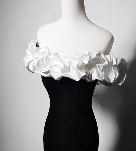 パーティードレス ブラック オフショルダー ラッフルフリル ビロード マーメイドライン 編み上げ 発表会