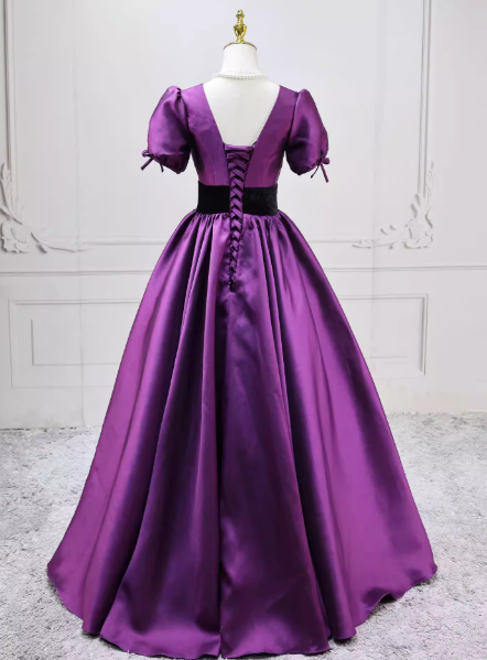 カラードレス パープル Vネック パフスリーブ 細見えシルエット クラシカル 編み上げ 披露宴