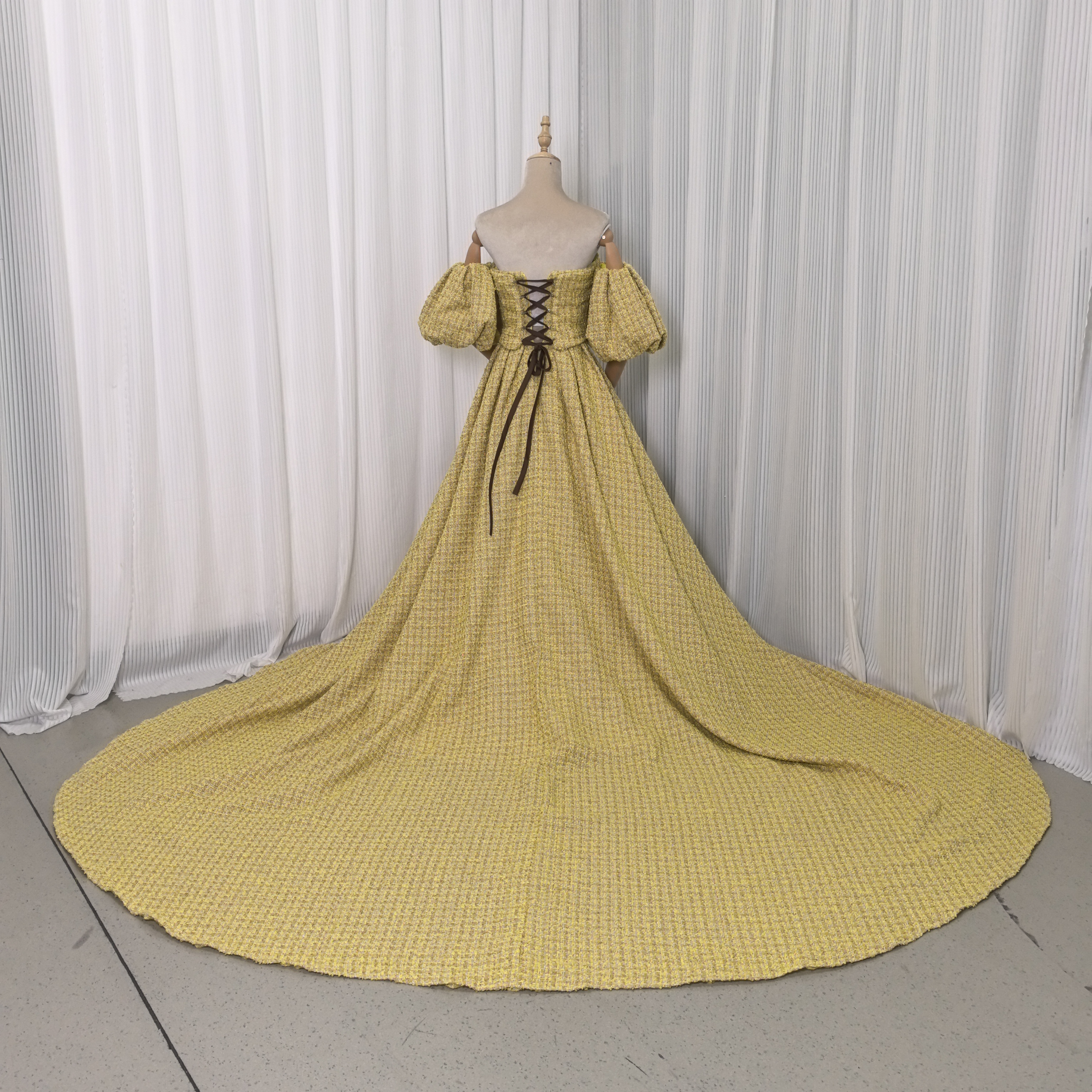 パーティードレス パフスリーブ イエロー ツイードドレス 編み上げ ロングトレーン 前撮り 二次会