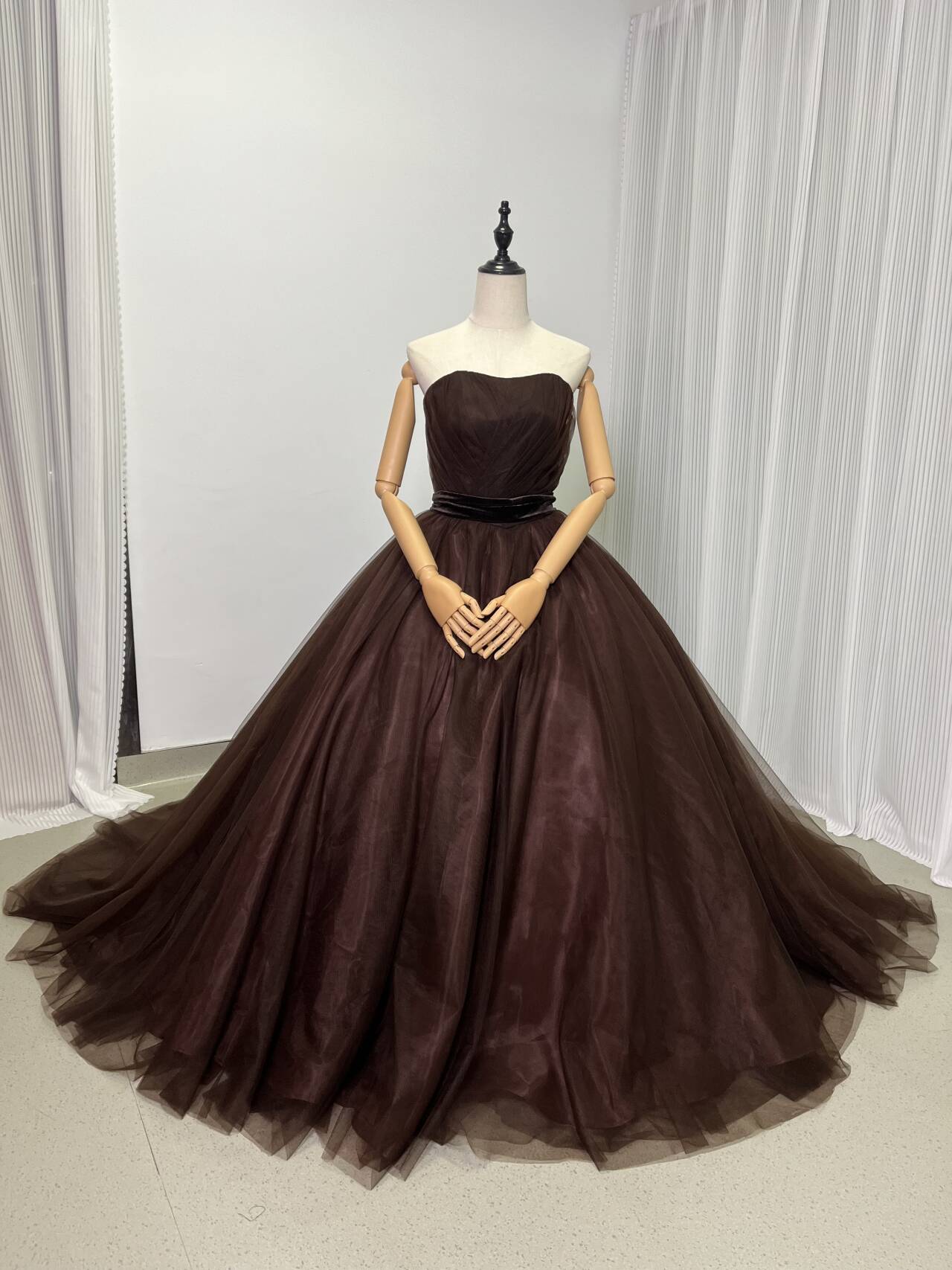 マーメイドライン サテン ボートネック パープル 背中見せ 繊細レース