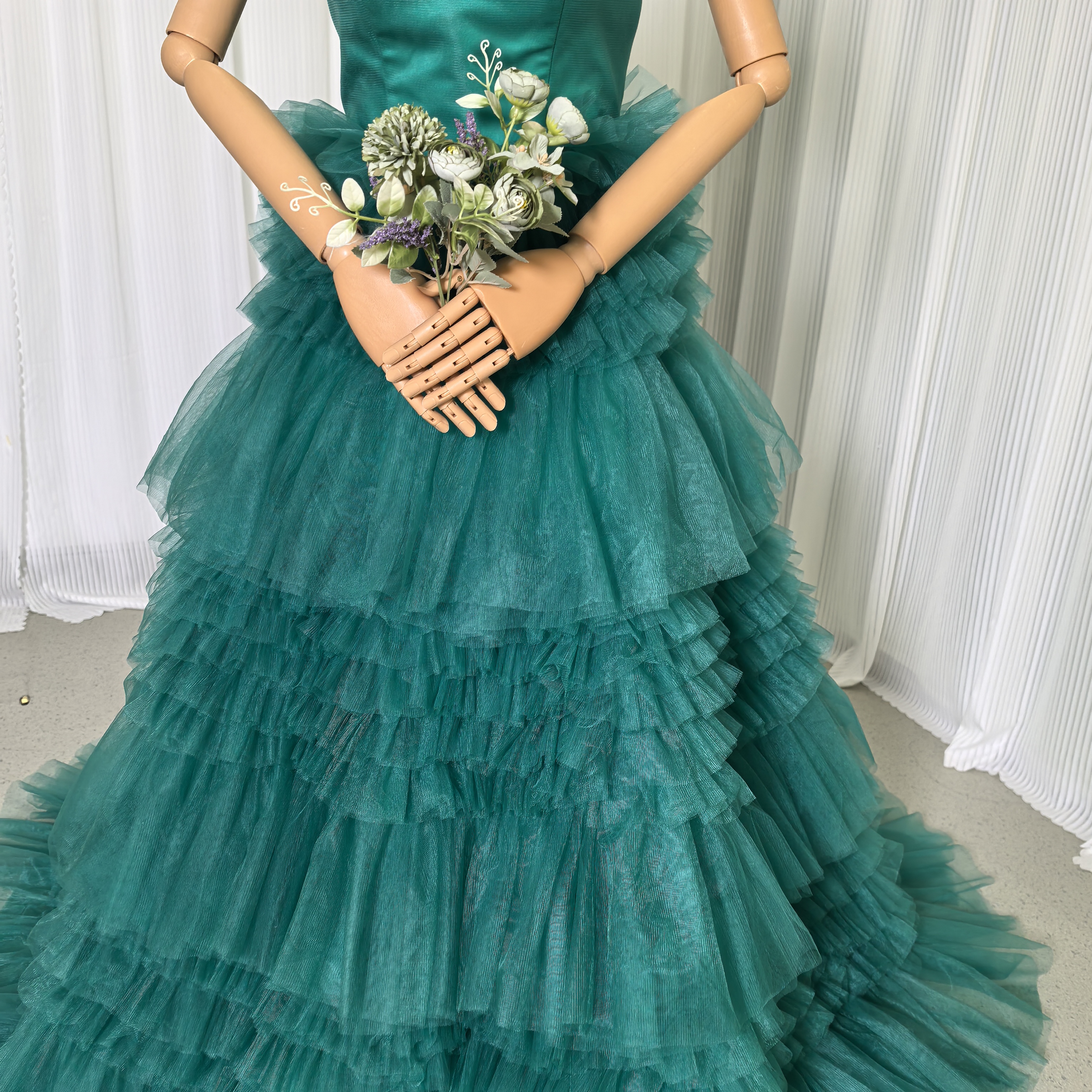 カラードレス ブルーグリーン ベアトップ 柔らかく重ねたチュールスカート 短トレー 前撮り 演奏会/音楽会
