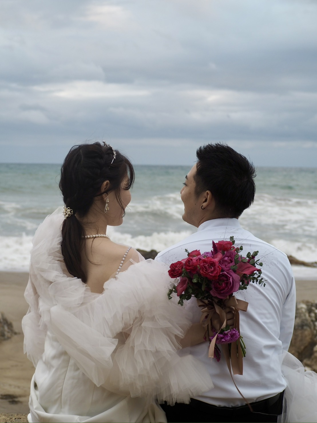 実例写真！人気上昇！ウェディングドレス ツーピース ビーズ クレープ生地 ブライダル トップス 前撮り