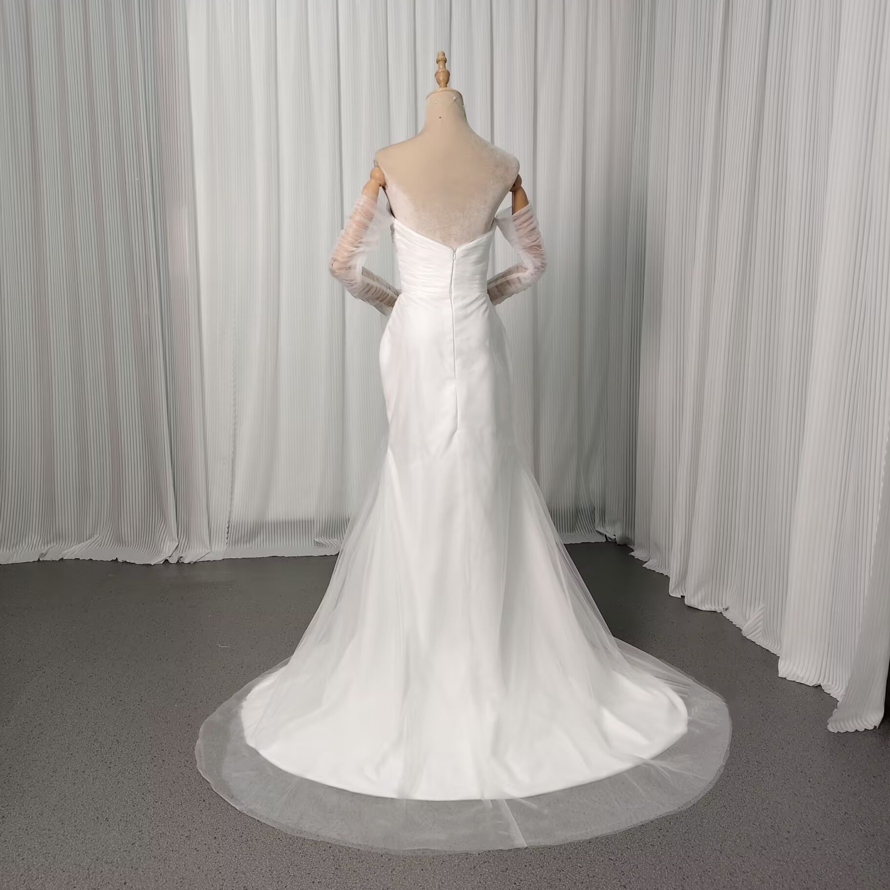 ウェディングドレス エレガント ベアトップ ふわふわ袖 ファスナー 優雅なシルエット 前撮り