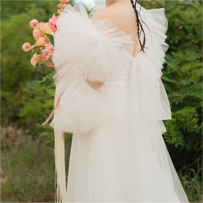実例写真！人気上昇！2ways トップス+キャミソール Vネック スレンダーライン 結婚式 前撮り
