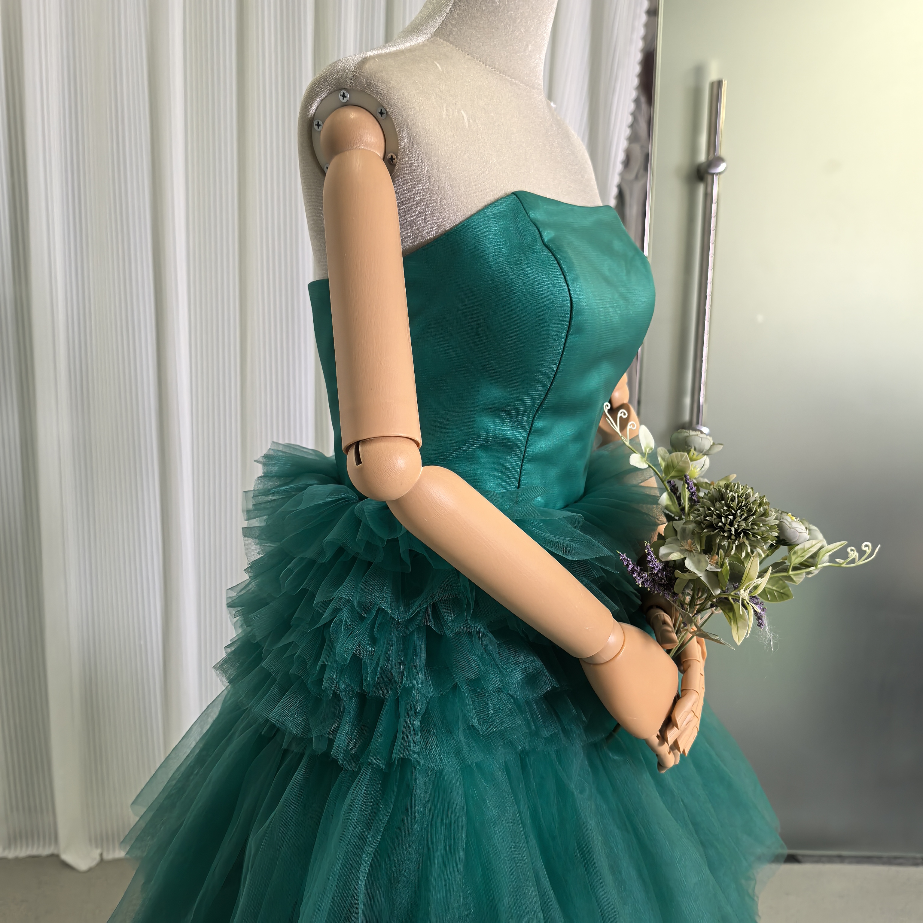 カラードレス ブルーグリーン ベアトップ 柔らかく重ねたチュールスカート 短トレー 前撮り 演奏会/音楽会