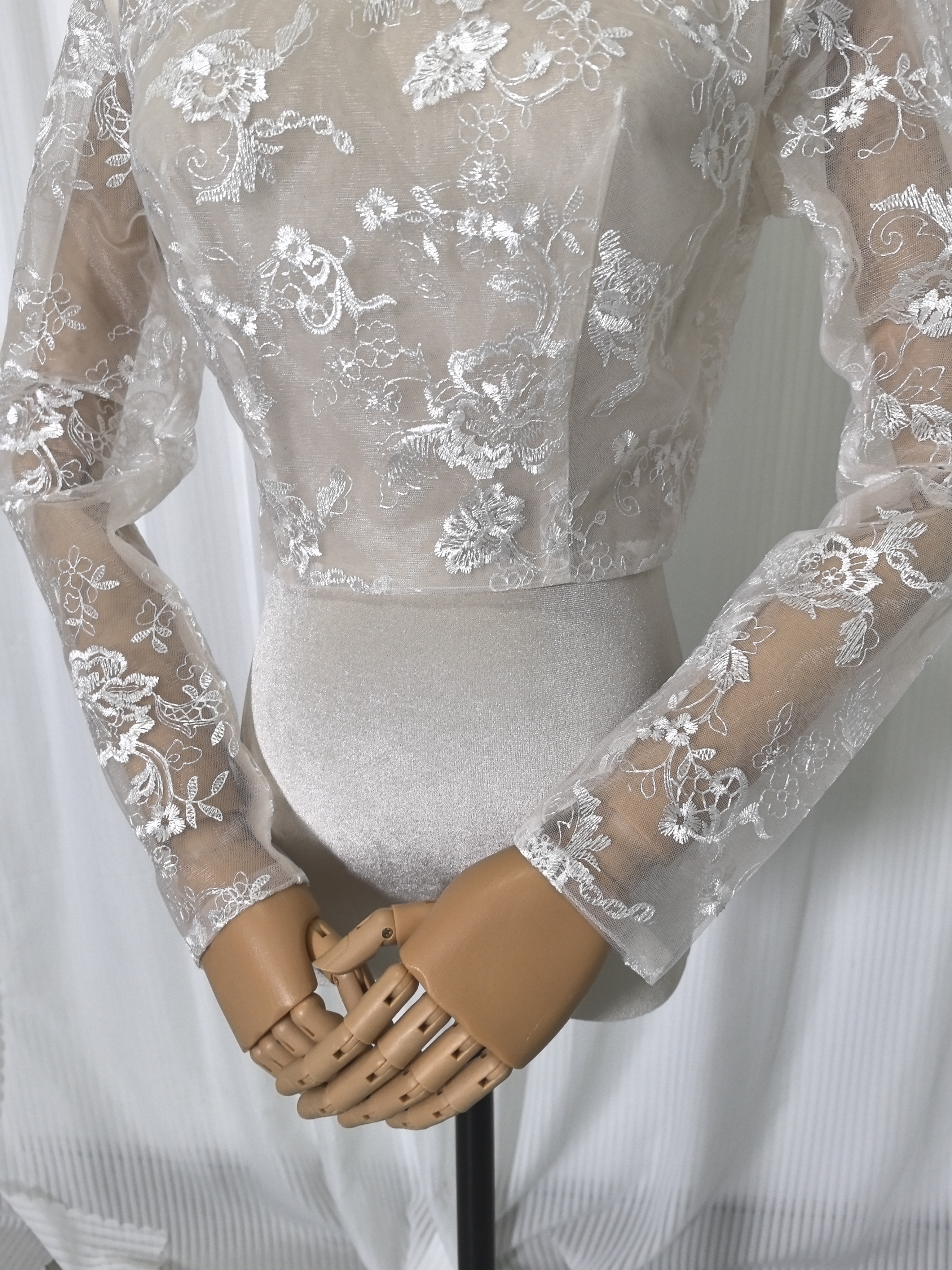 ボレロ ロングスリーブ ビーズ キラキラスパンコール 花モチーフ ハンドメイド ウェディングドレス