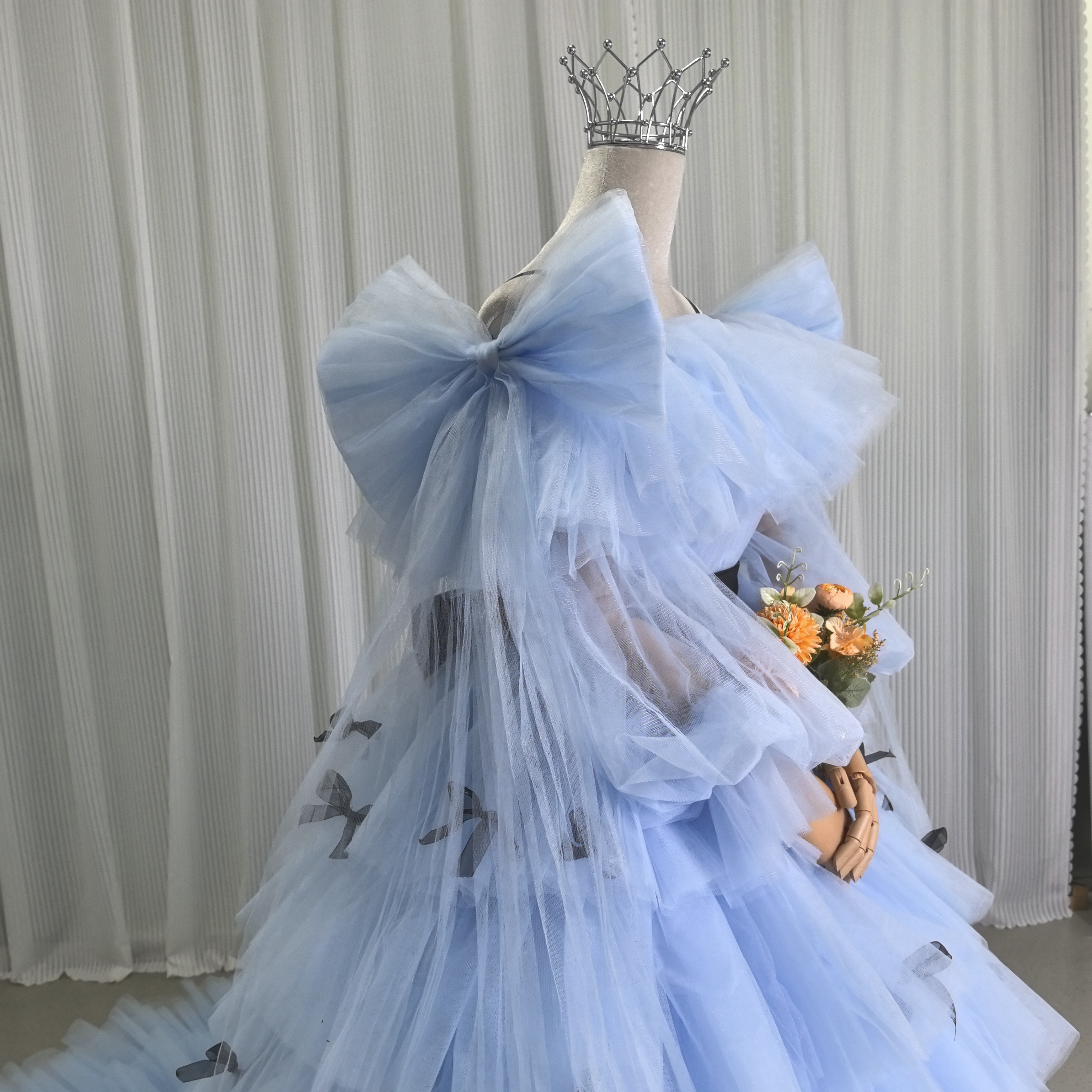 カラードレス ブルー ベアトップ ティアードのドレス リボン 姫袖 プリンセスライン チュールドレス 花嫁