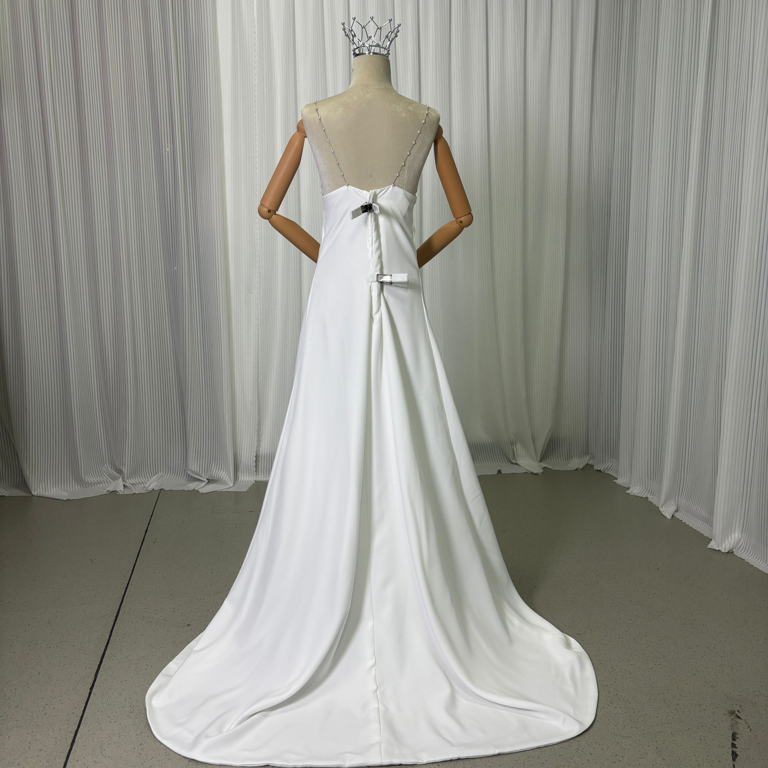 パーティードレス Vネック キャミソール ビーズ オフホワイト 色直し 前撮り 二次会