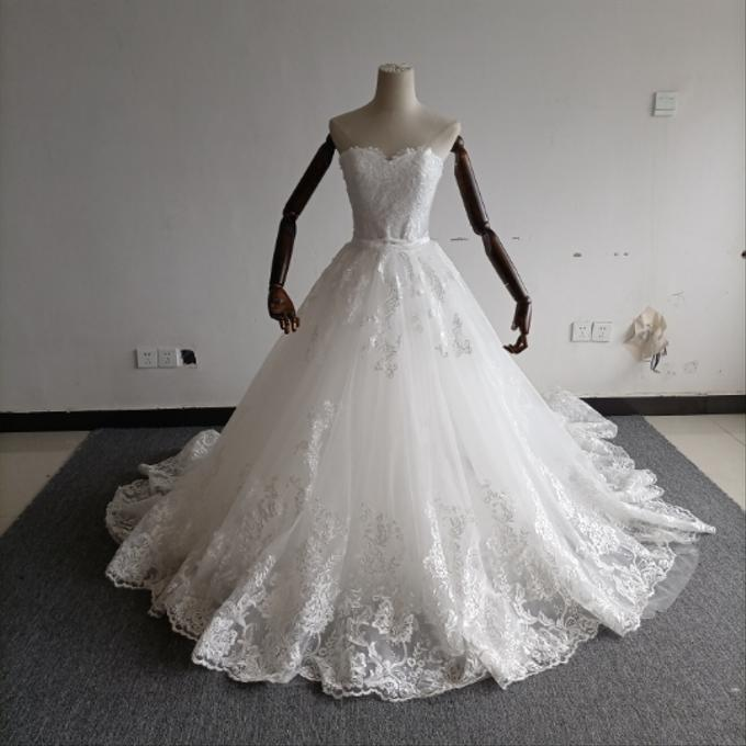 実例写真！2ways ウェディングドレス ベアトップ オーバースカート マーメイドライン 流れる透け花レース 花嫁 前撮り