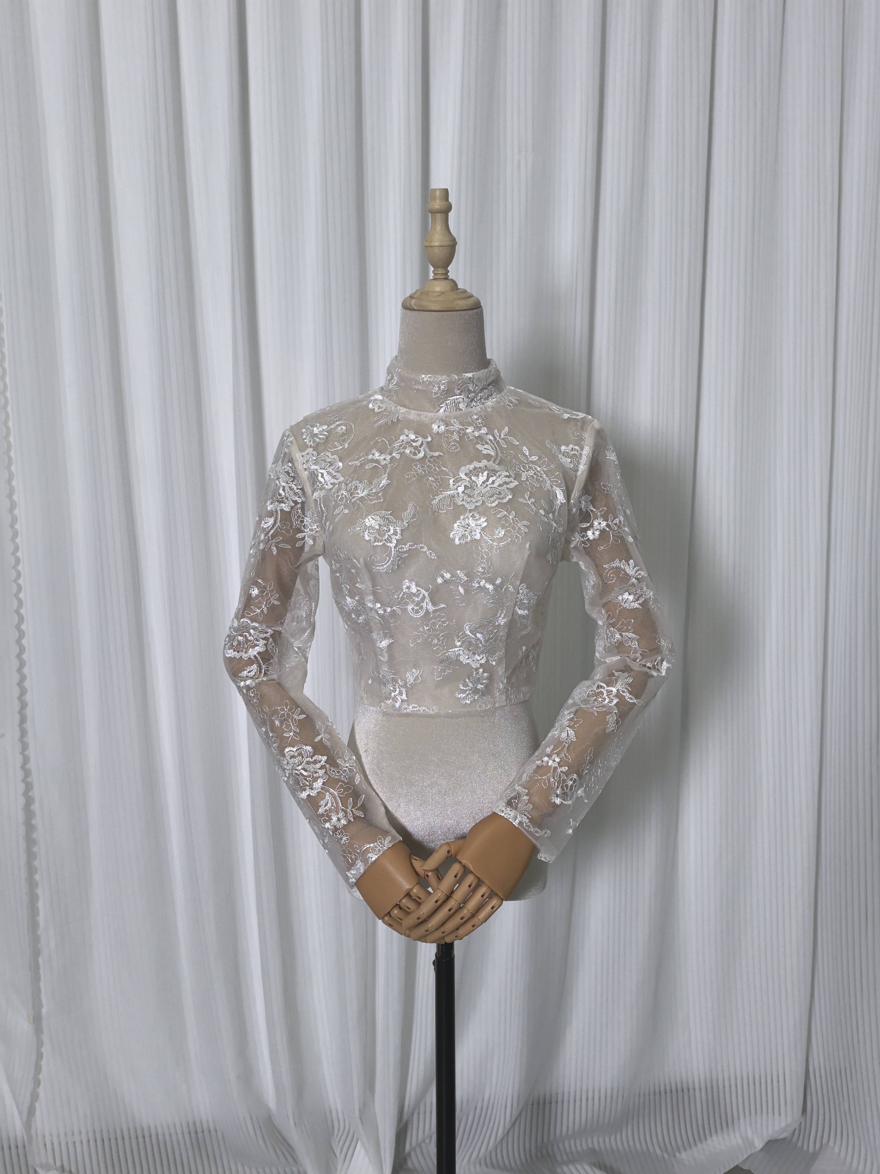 ボレロ ロングスリーブ ビーズ キラキラスパンコール 花モチーフ ハンドメイド ウェディングドレス