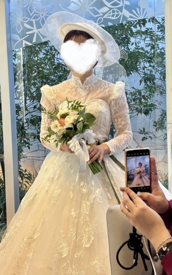 実例写真！ボレロ 長袖 クラシカル 流れる透け花レース 花嫁/ウェディングドレス