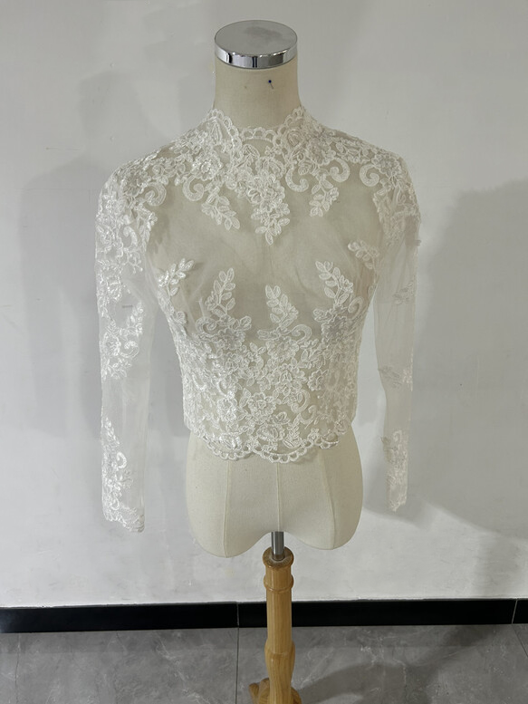 実例写真！ボレロ ハイネック ロングスリーブ ハンドメイド くるみボタン ウェディングドレス