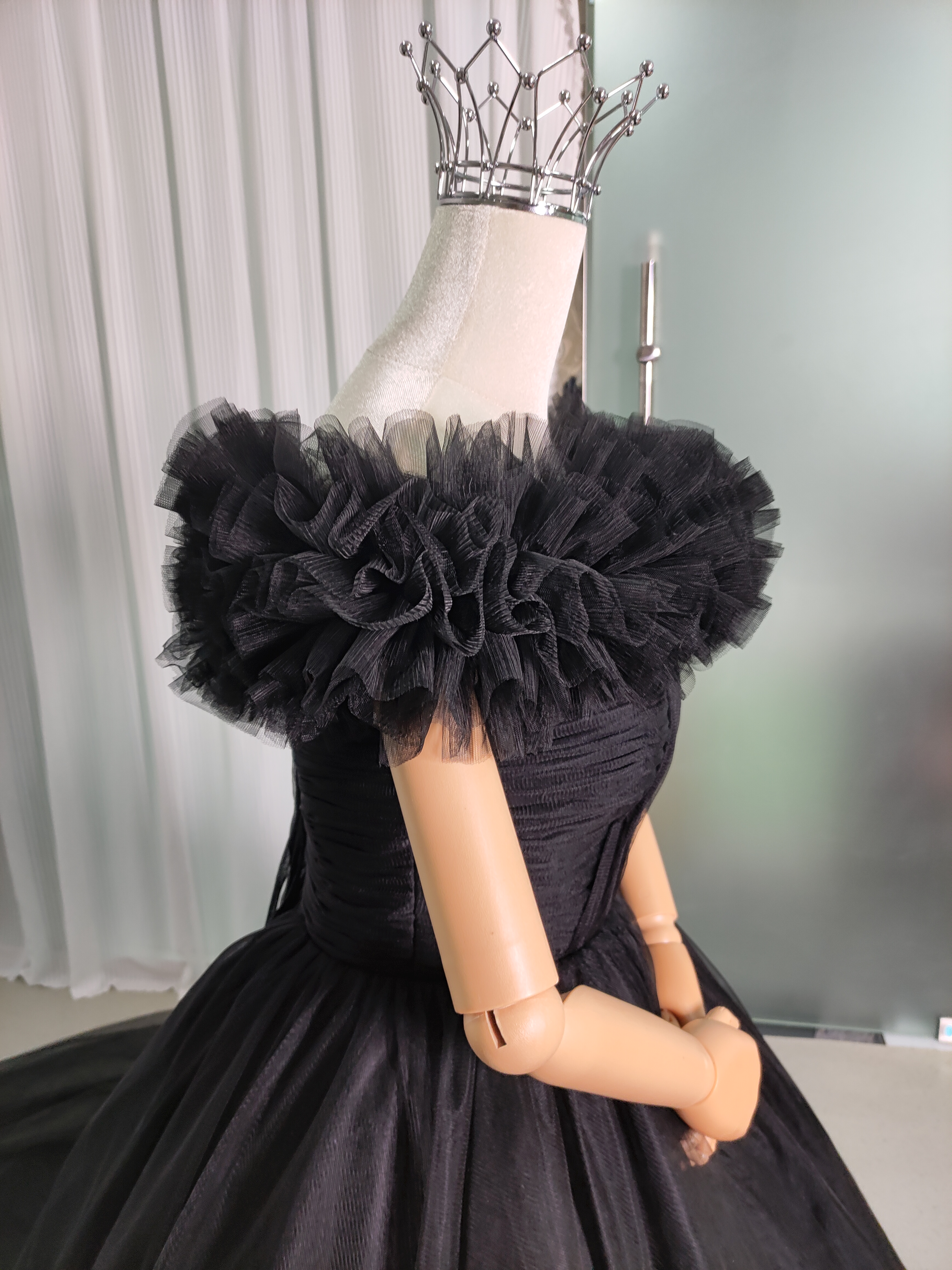 カラードレス ブラック 取り外しオフショルダー チュールスカート エレガント 編み上げ 披露宴