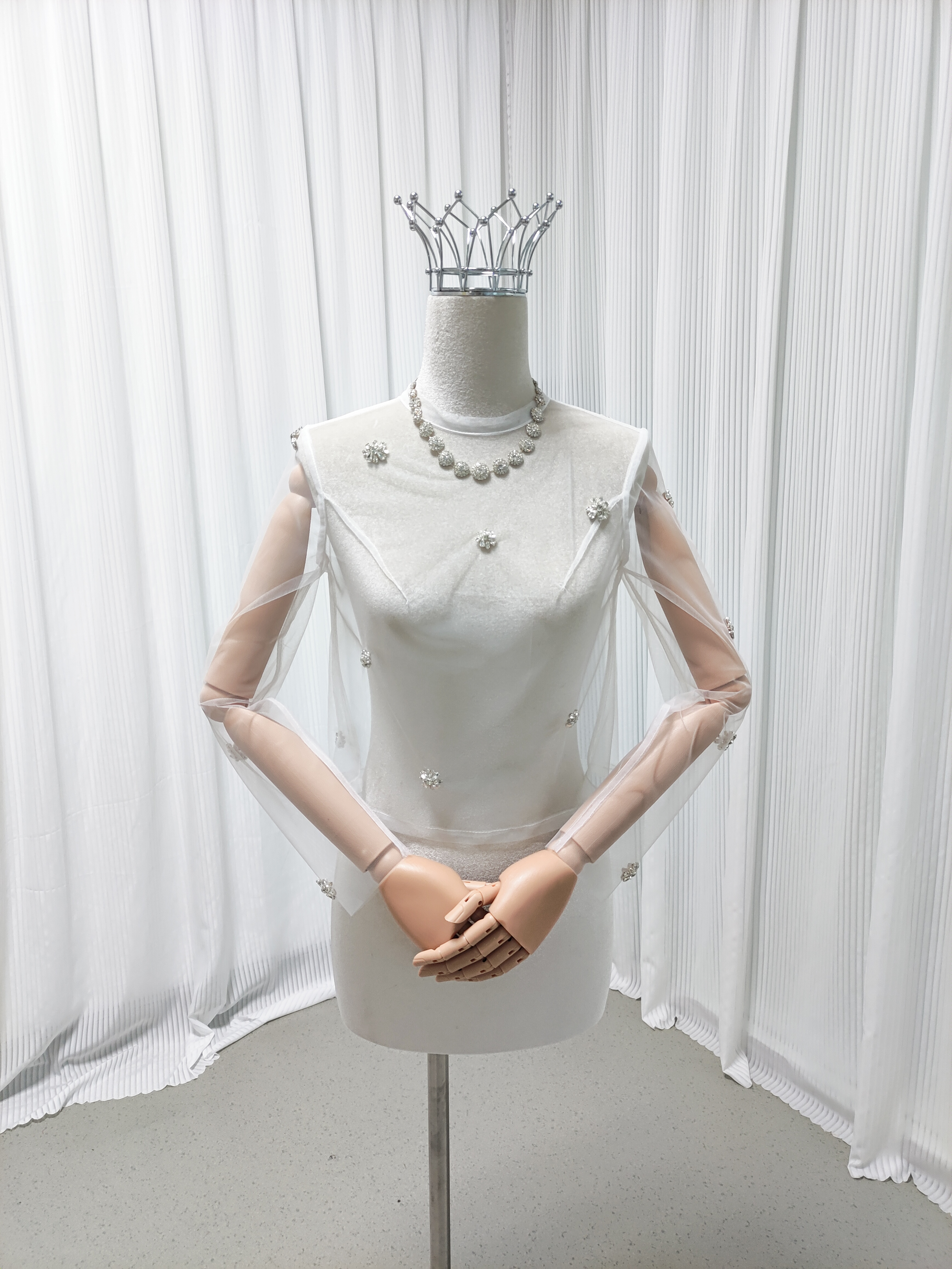 トップス ロングスリーブ ハンドメイド キラキラのハンドビーディング シースルー ウェディングドレス