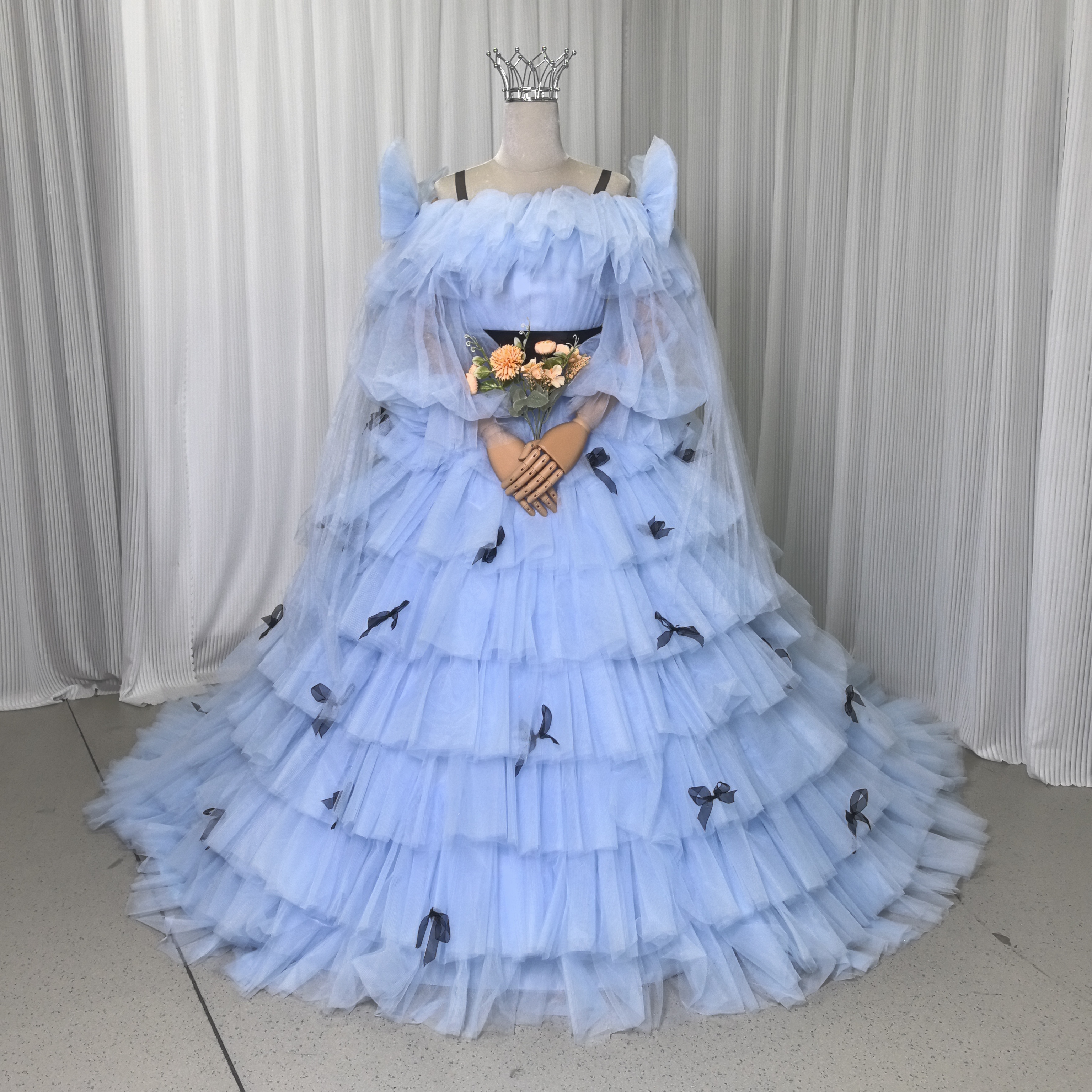 カラードレス ブルー ベアトップ ティアードのドレス リボン 姫袖 プリンセスライン チュールドレス 花嫁