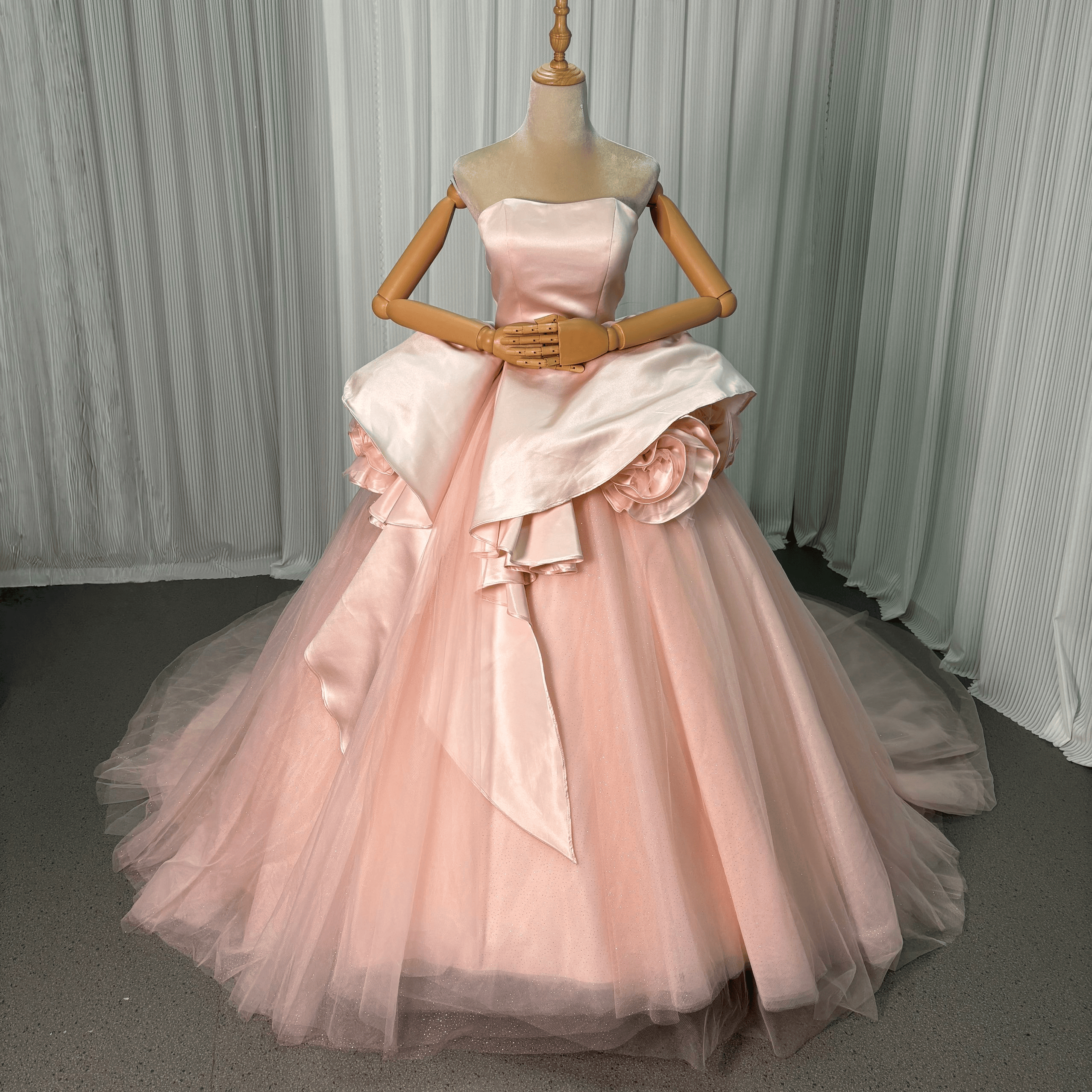 美品！カラードレス 薄桃色 取り外しオフショルダー バラトレーン デザイン感 豪華なバックリボン 花嫁