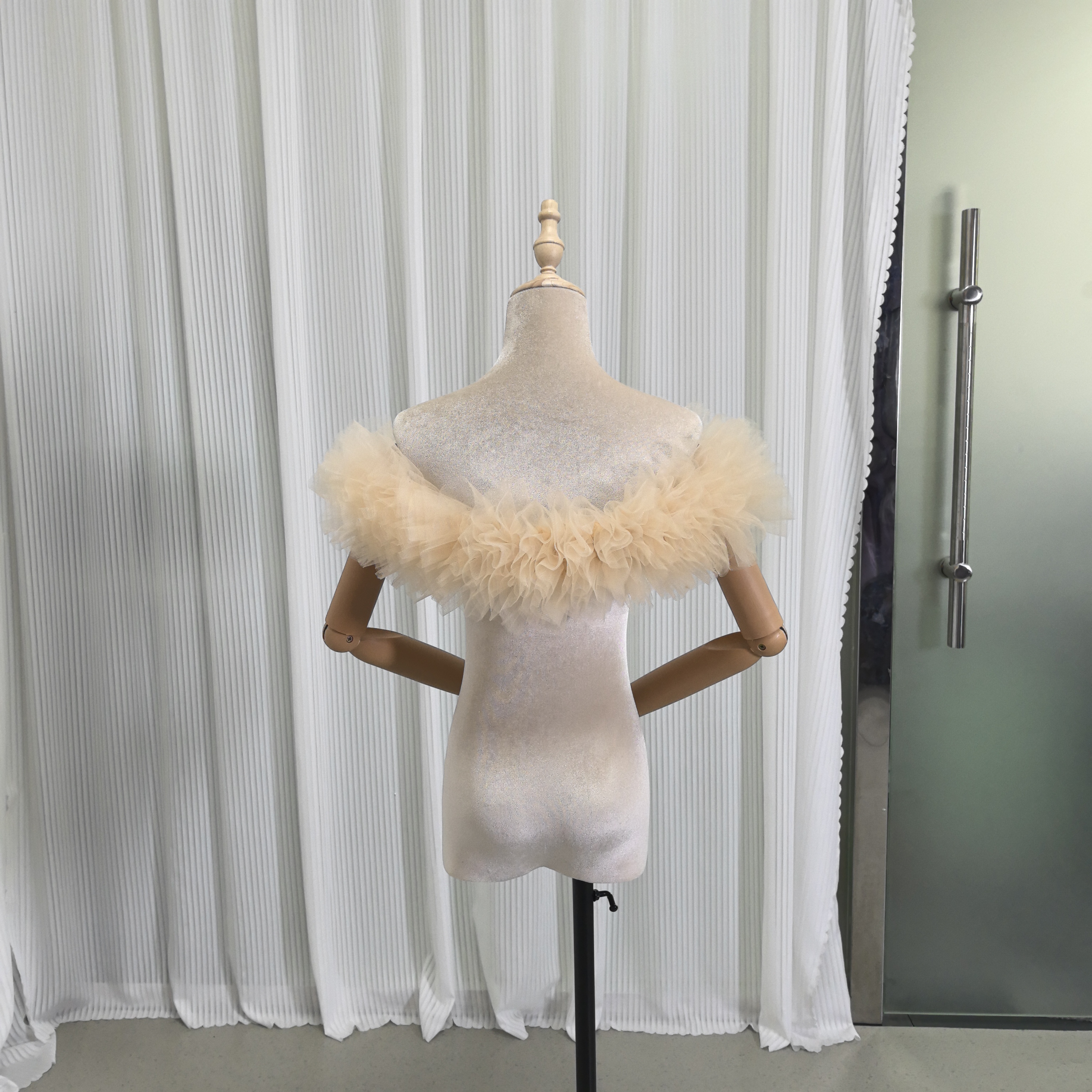 取り外しオフショルダー シャンパン色 ソフトチュール 編み上げ 披露宴 前撮り 色直し