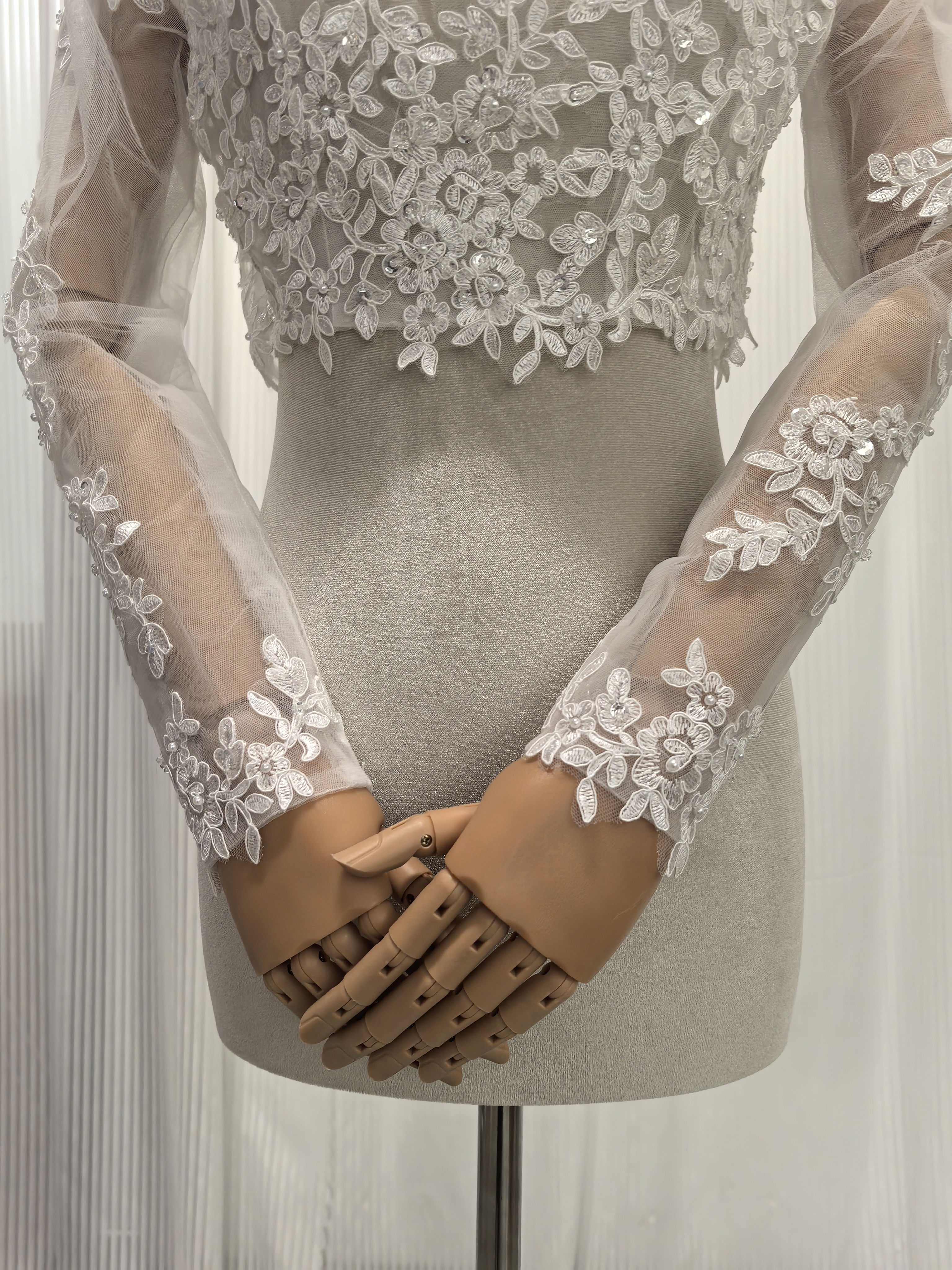 ボレロ ロングスリーブ キラキラスパンコール ハンドメイド くるみボタン ウェディングドレス