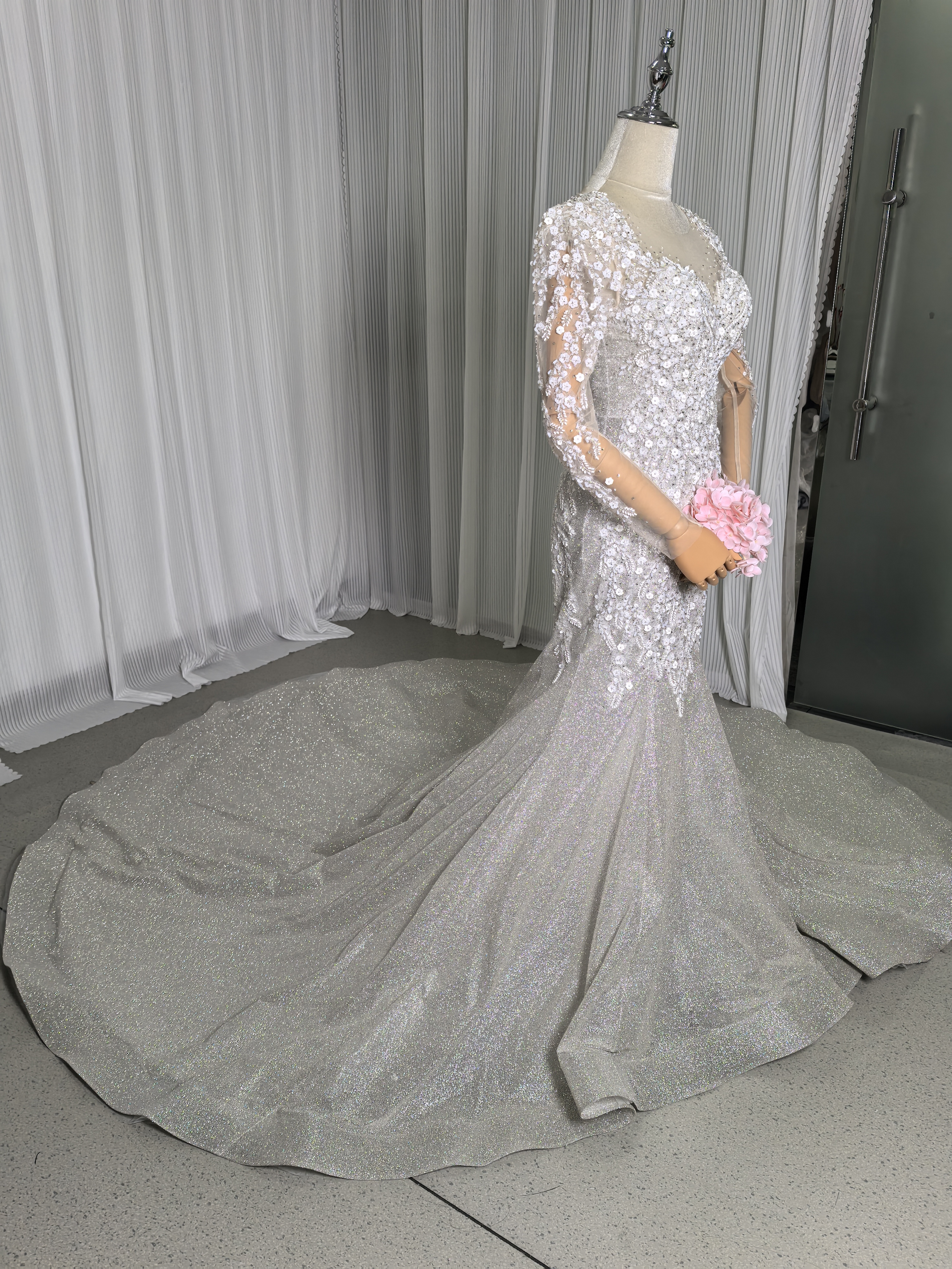 華やか ウエディングドレス 韓国風ドレス マーメイドライン グリッタードレス ハンドメイド 結婚式 花嫁