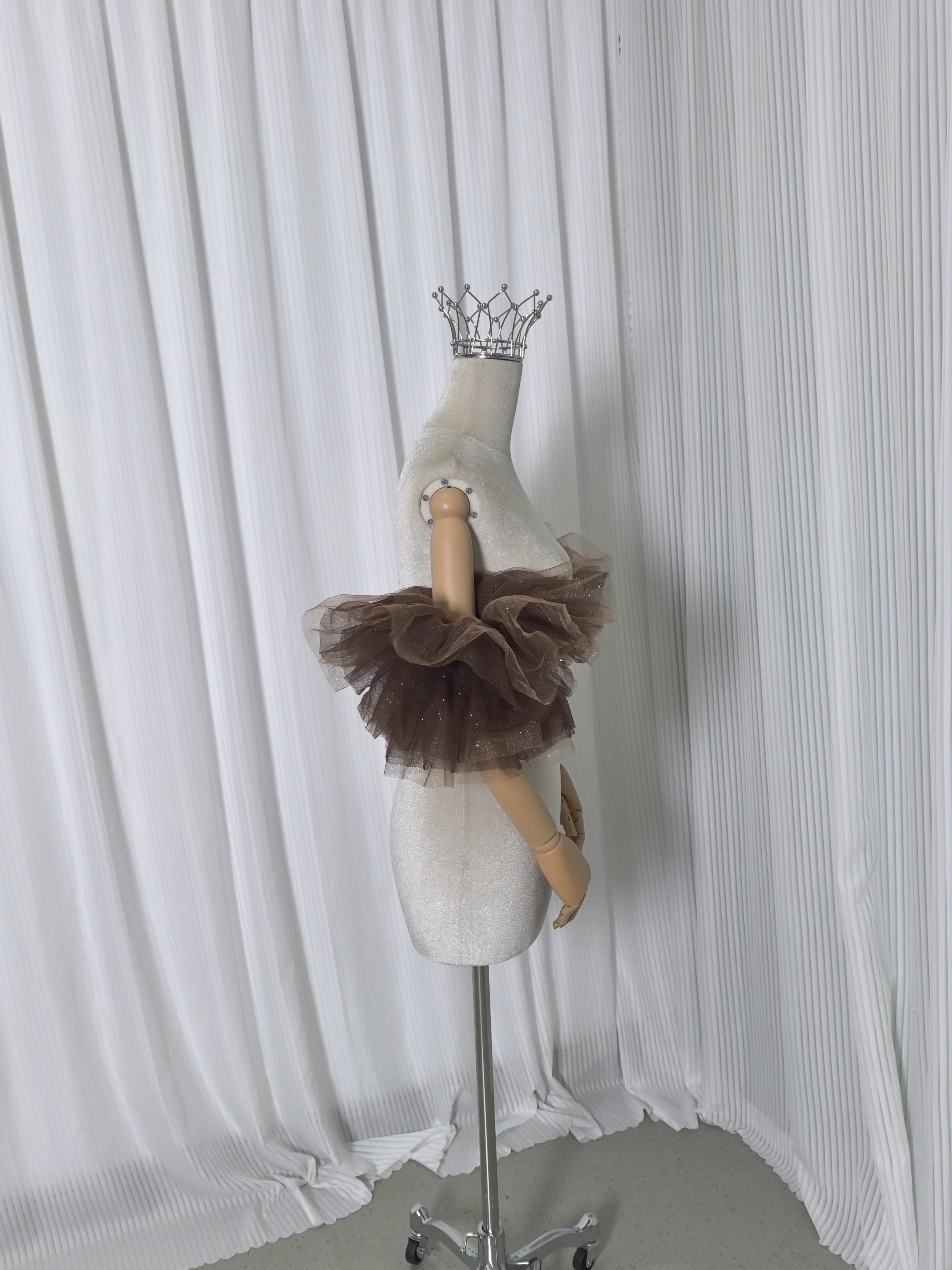 パフスリーブ ブラウン フリル袖 キラキラチュール ストレッチ 花嫁/ウェディングドレス 色直し
