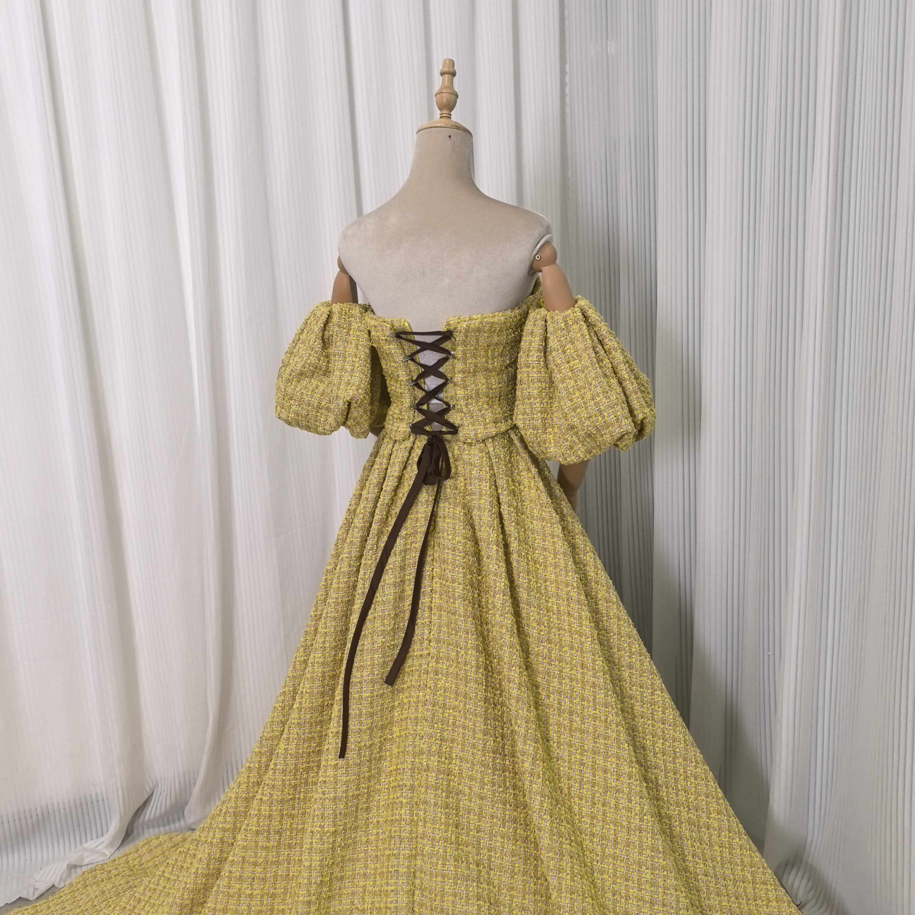 パーティードレス パフスリーブ イエロー ツイードドレス 編み上げ ロングトレーン 前撮り 二次会