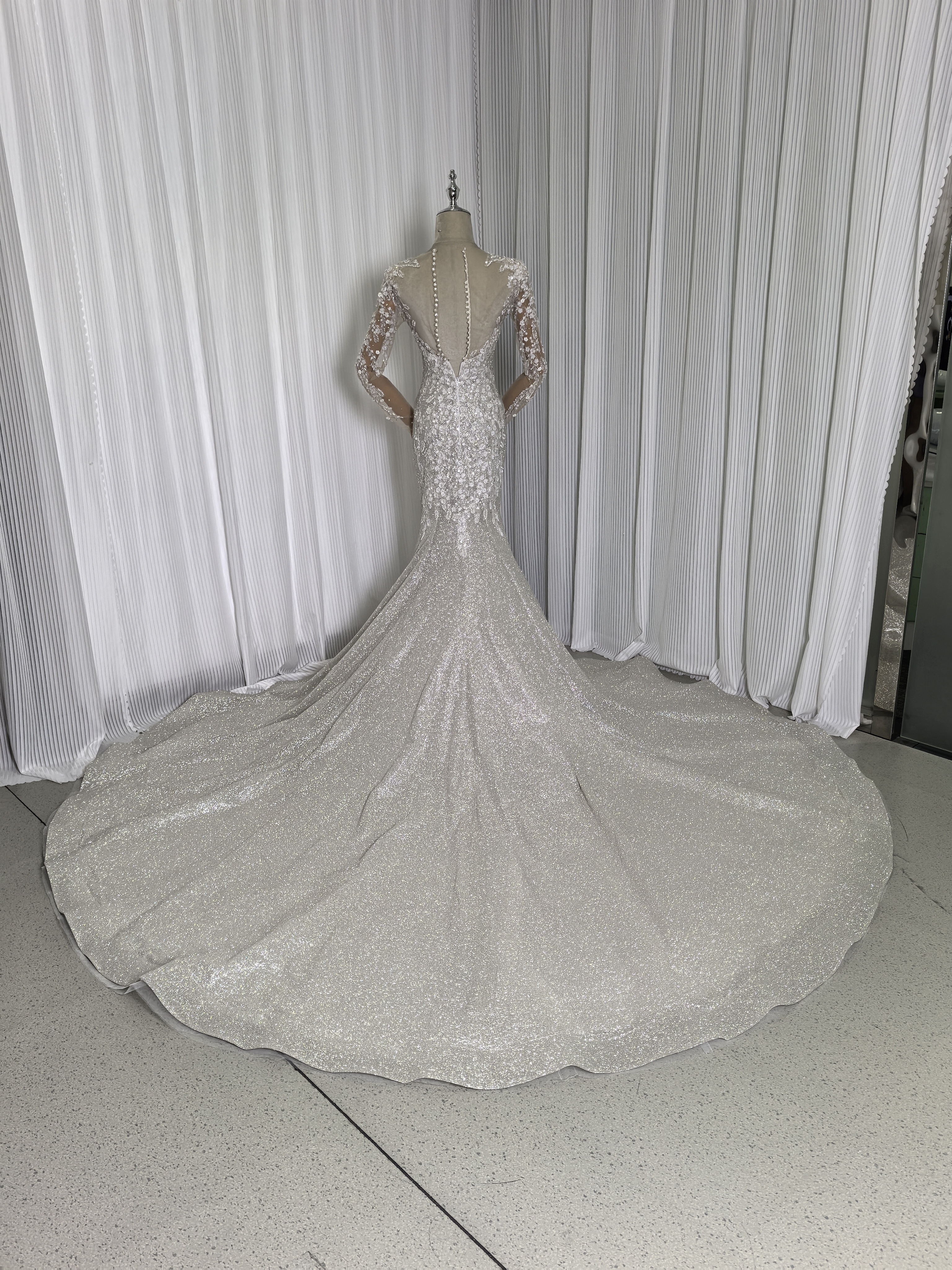 華やか ウエディングドレス 韓国風ドレス マーメイドライン グリッタードレス ハンドメイド 結婚式 花嫁