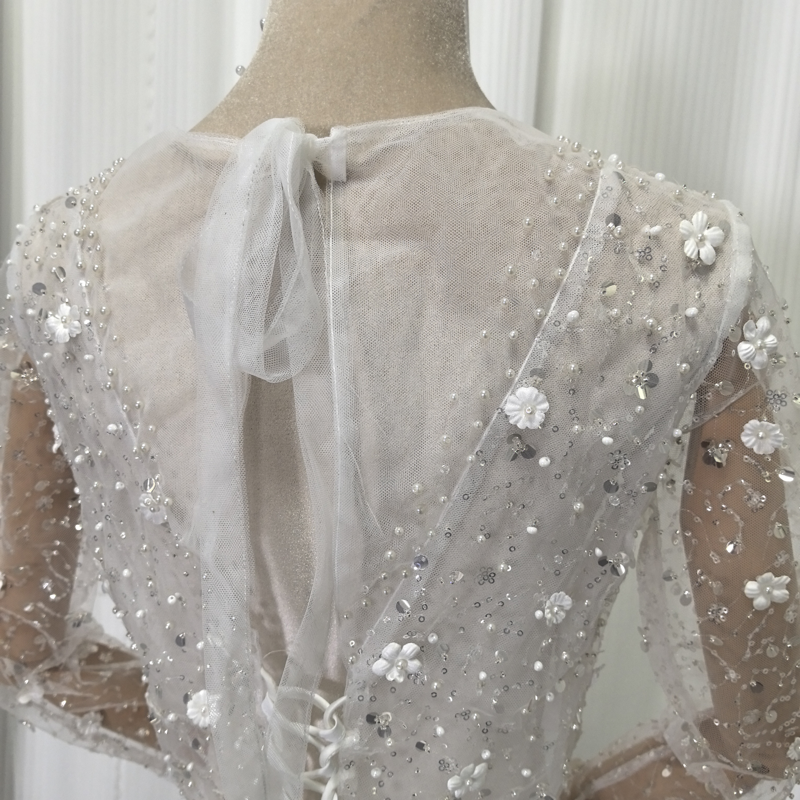 ボレロ ロングスリーブ 3D立体レース花刺繍 キラキラ光る刺繍 ウェディングドレス 編み上げ