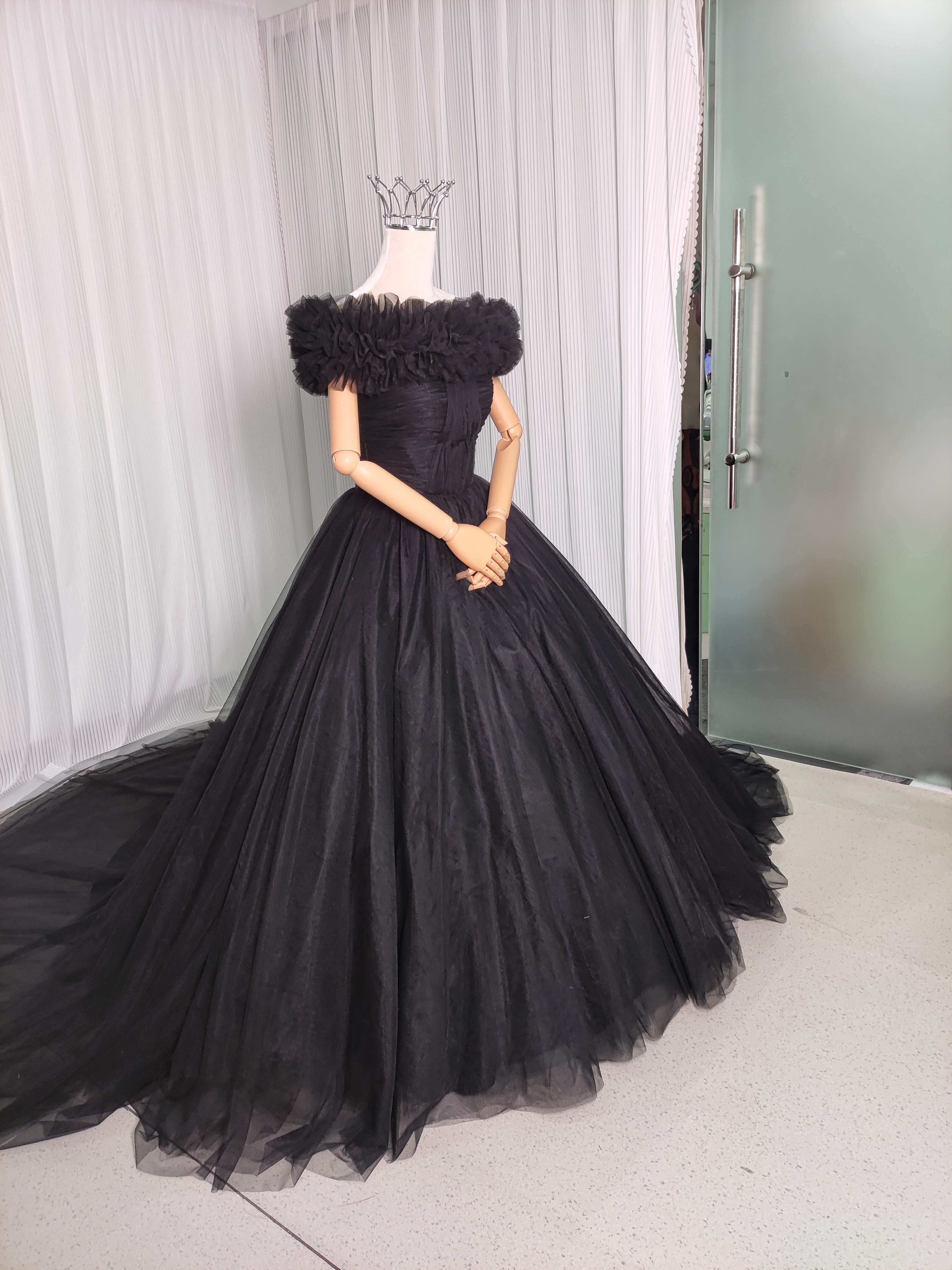 カラードレス ブラック 取り外しオフショルダー チュールスカート エレガント 編み上げ 披露宴